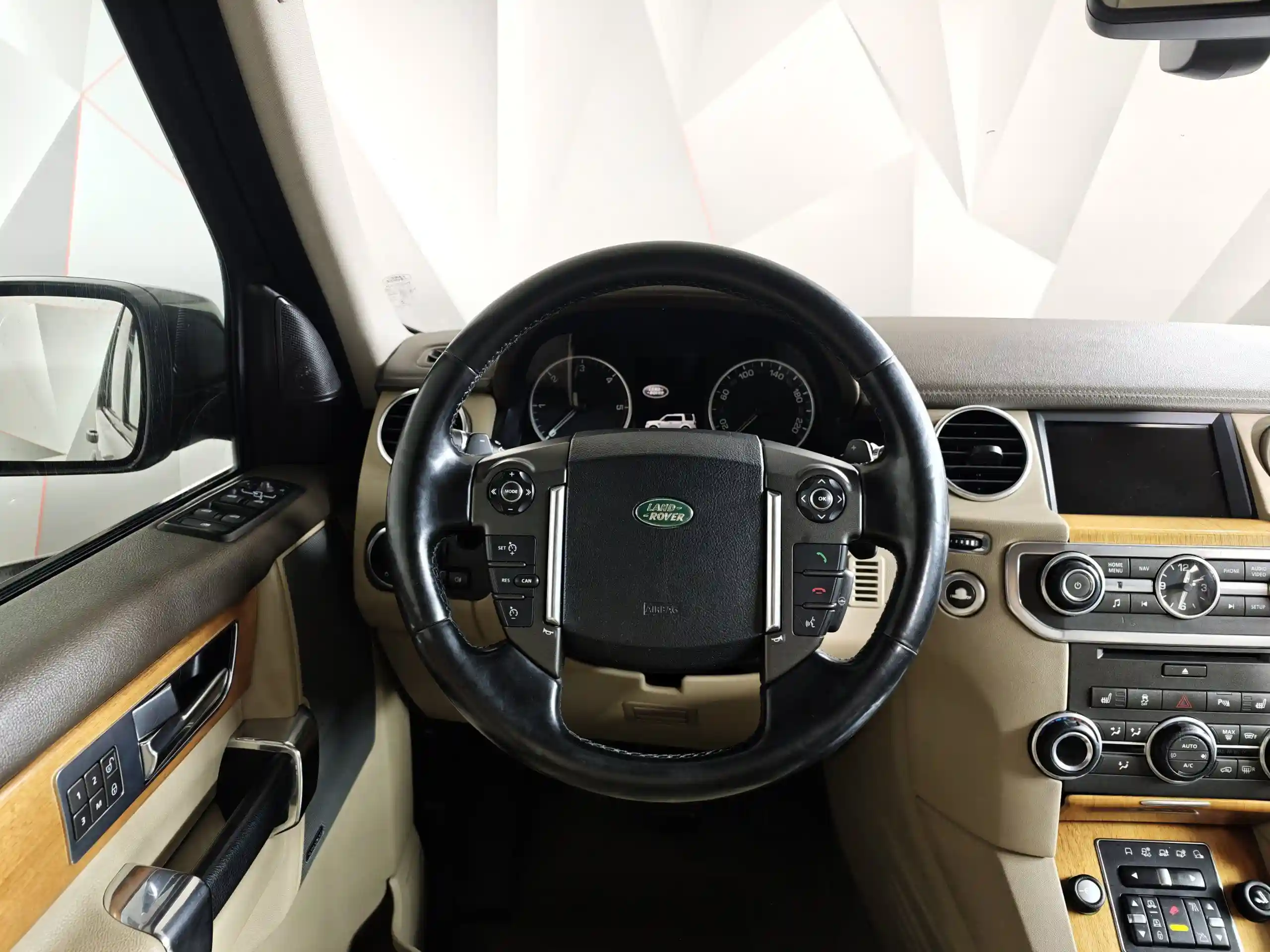 Land Rover Discovery 2012