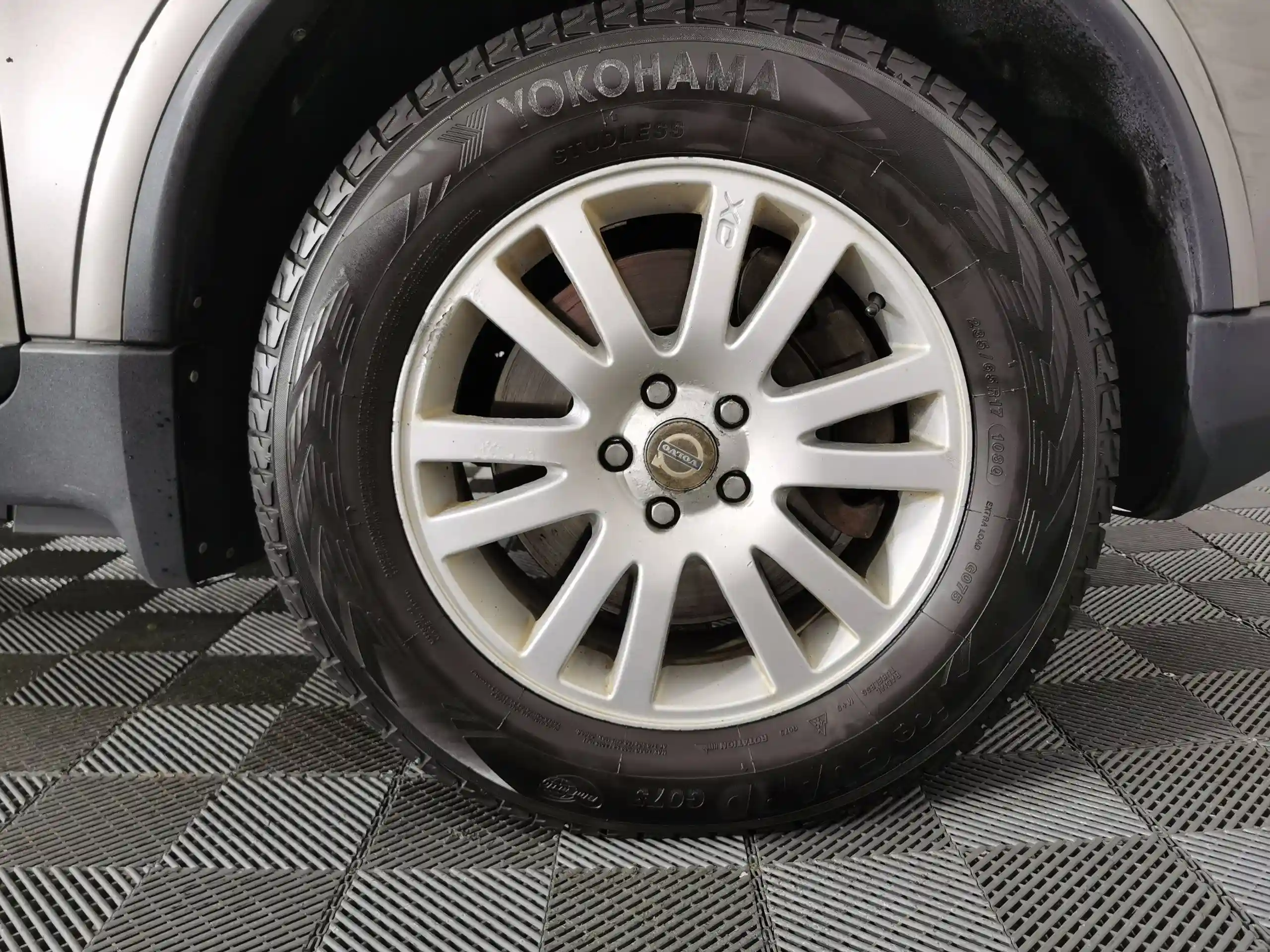 Volvo XC90 2011