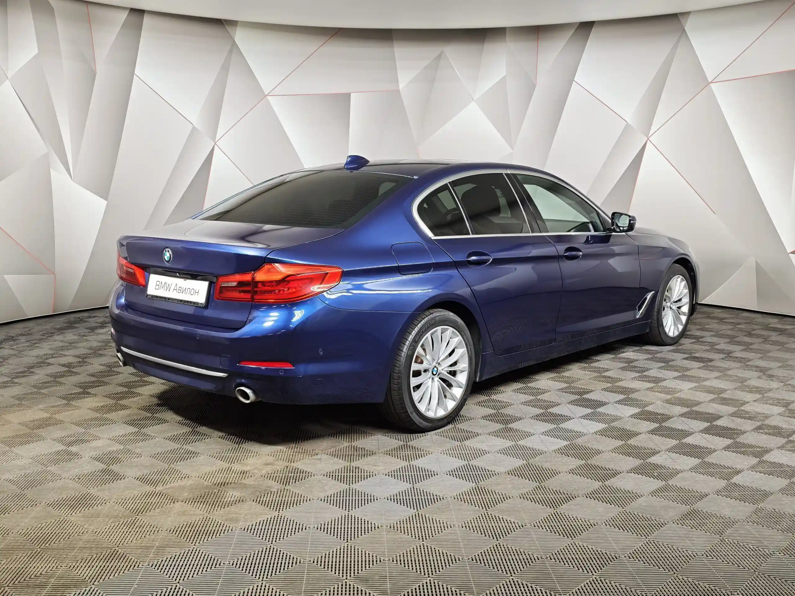 BMW 5 серия 2019