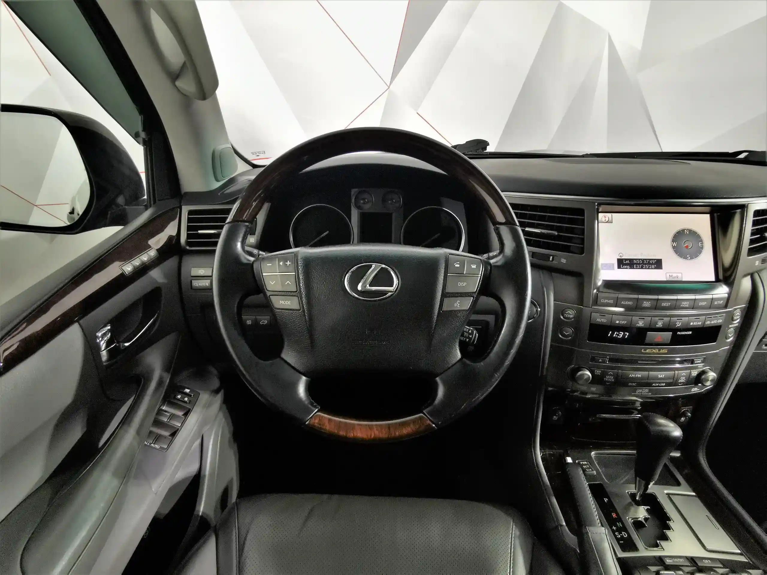 Lexus LX 2010