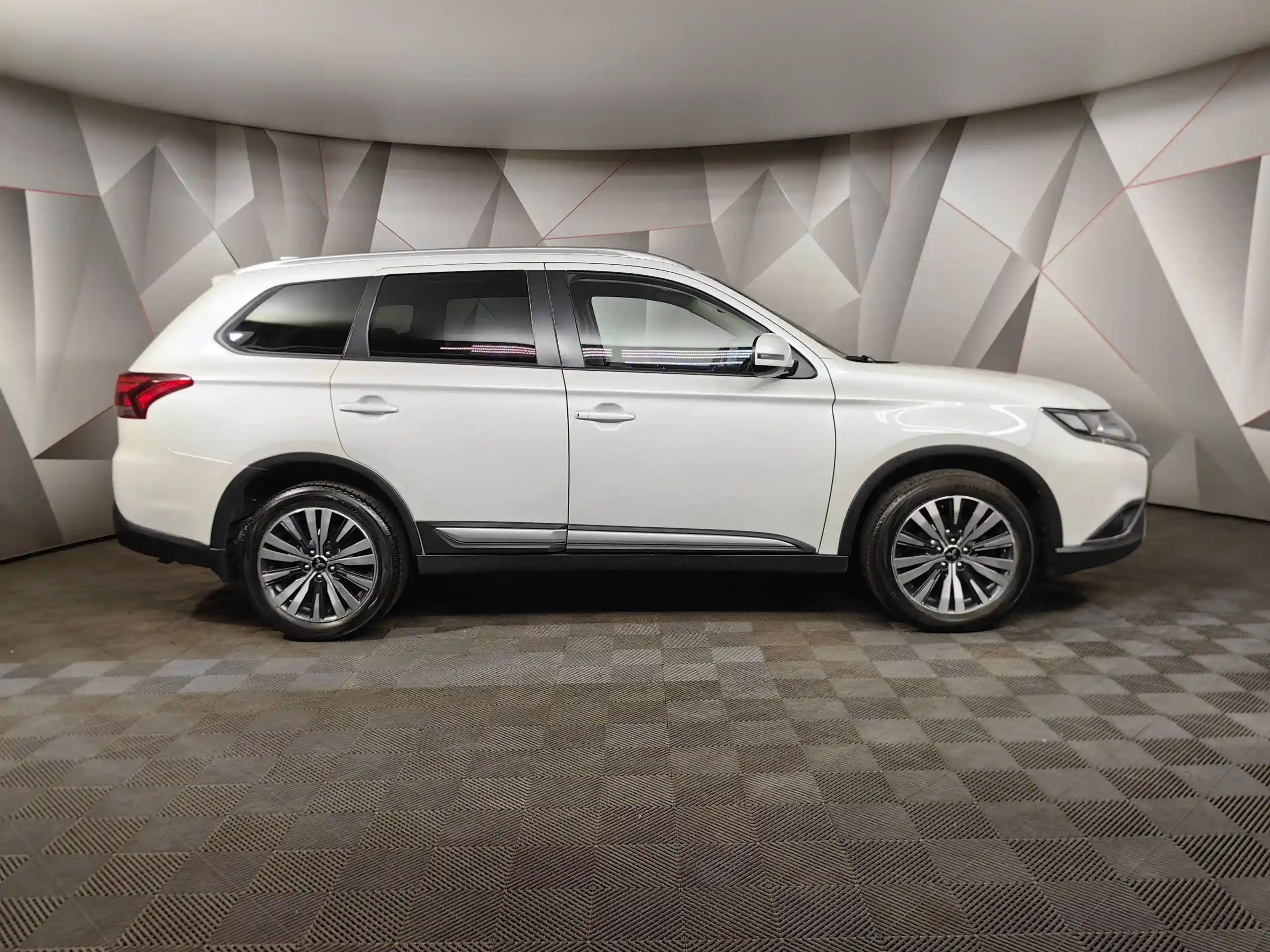 Mitsubishi Outlander 2021
