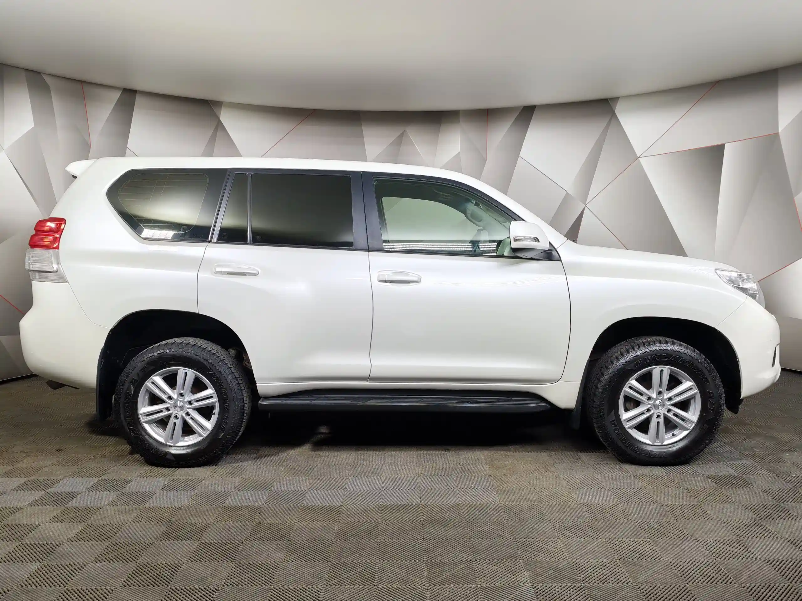 Toyota Land Cruiser Prado 2013