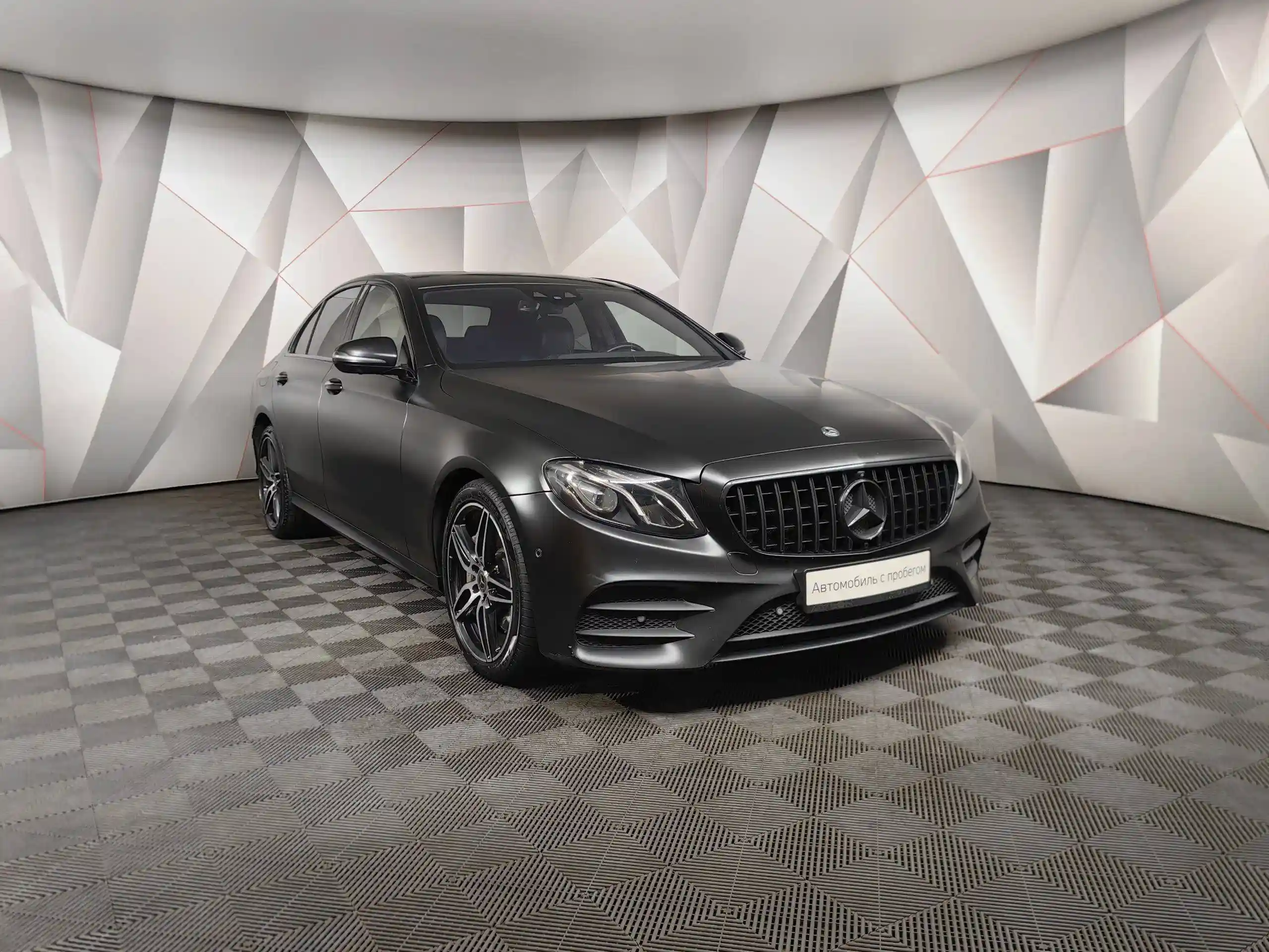 Mercedes-Benz E-Класс 2019