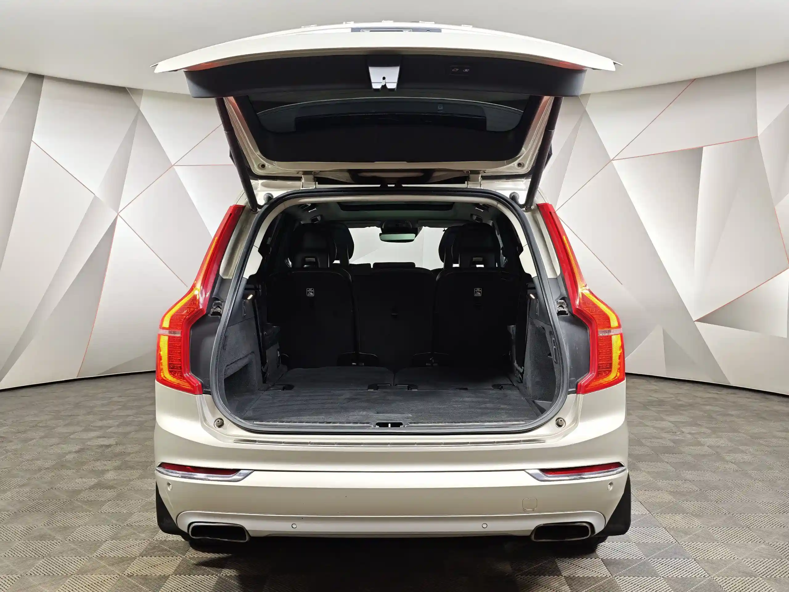 Volvo XC90 2015