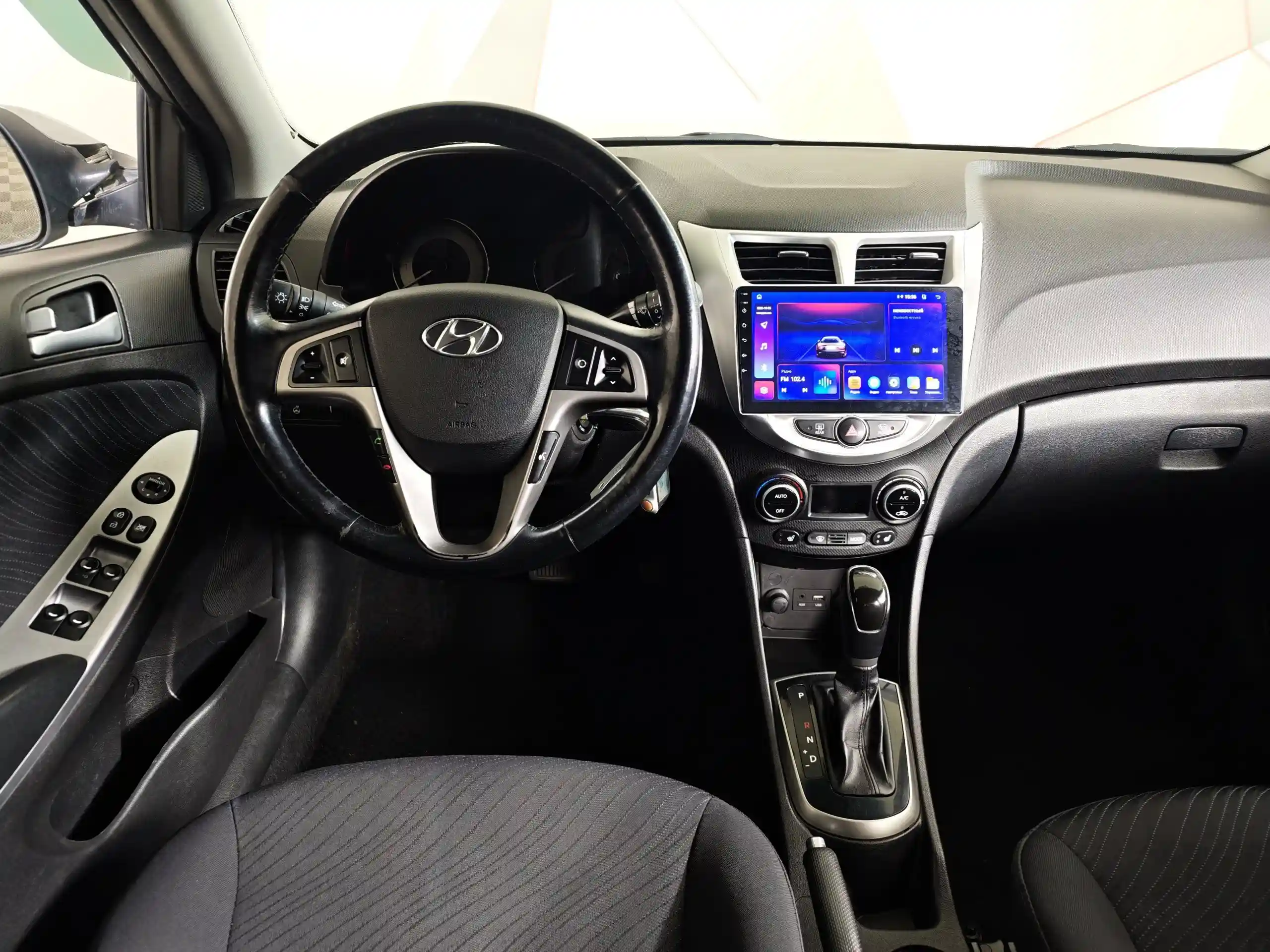 Hyundai Solaris 2015