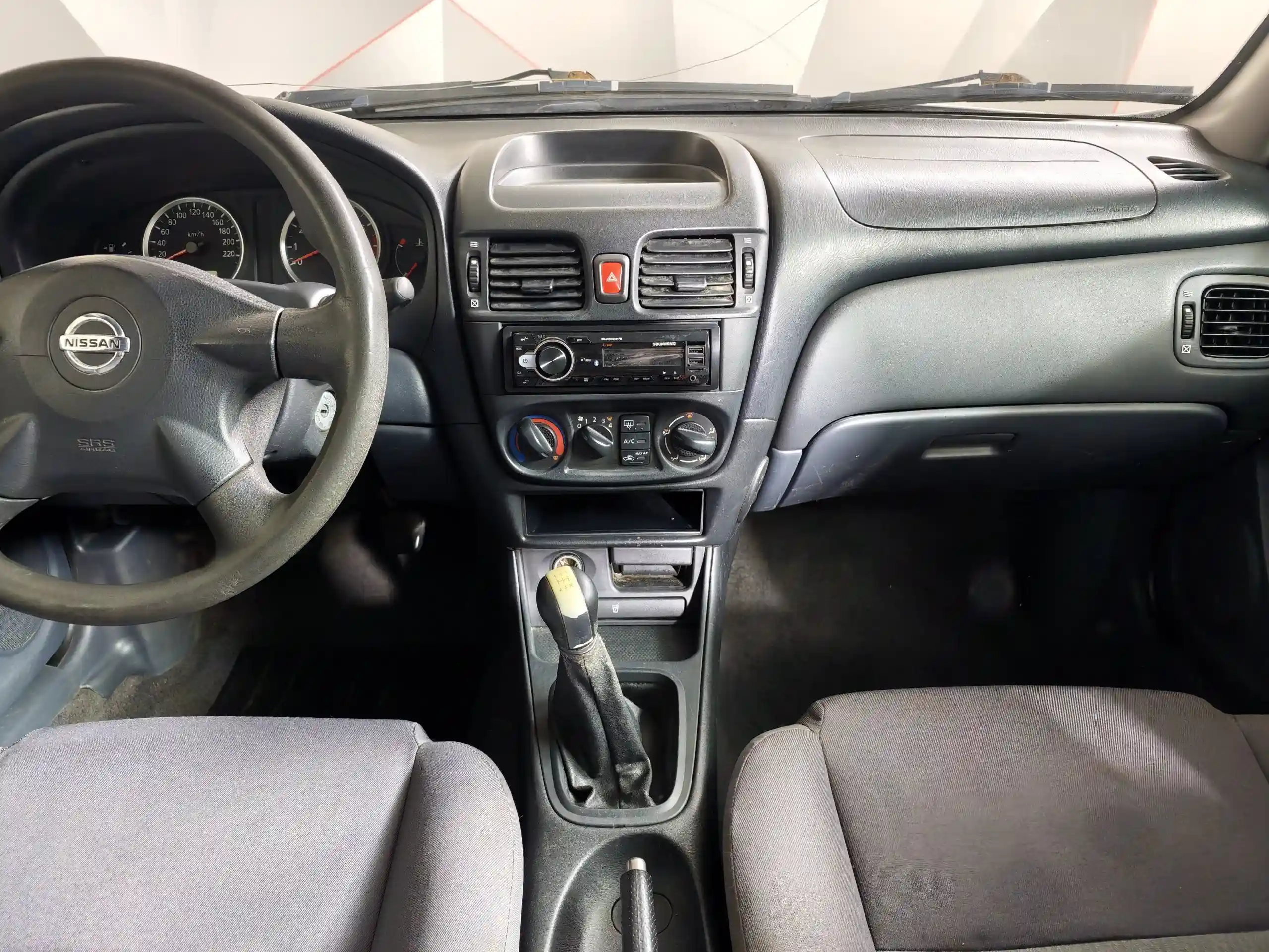 Nissan Almera 2004