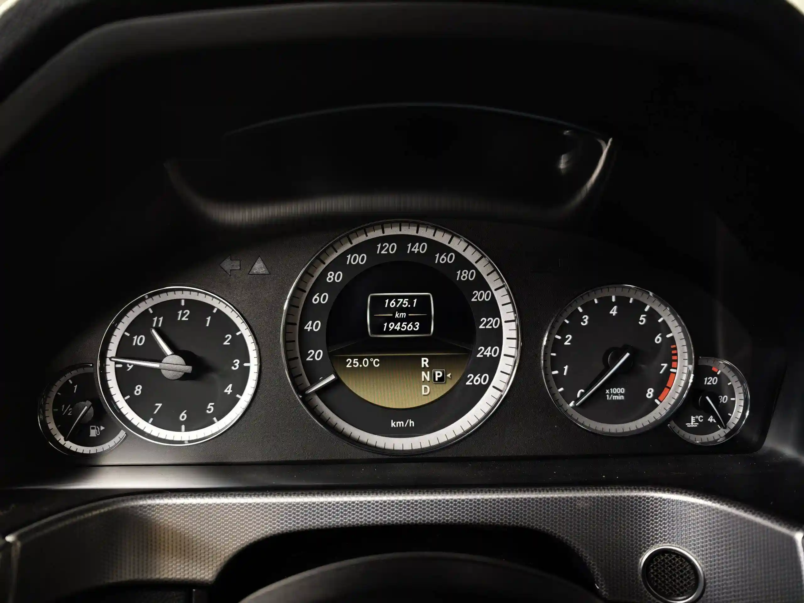 Mercedes-Benz E-Класс 2012