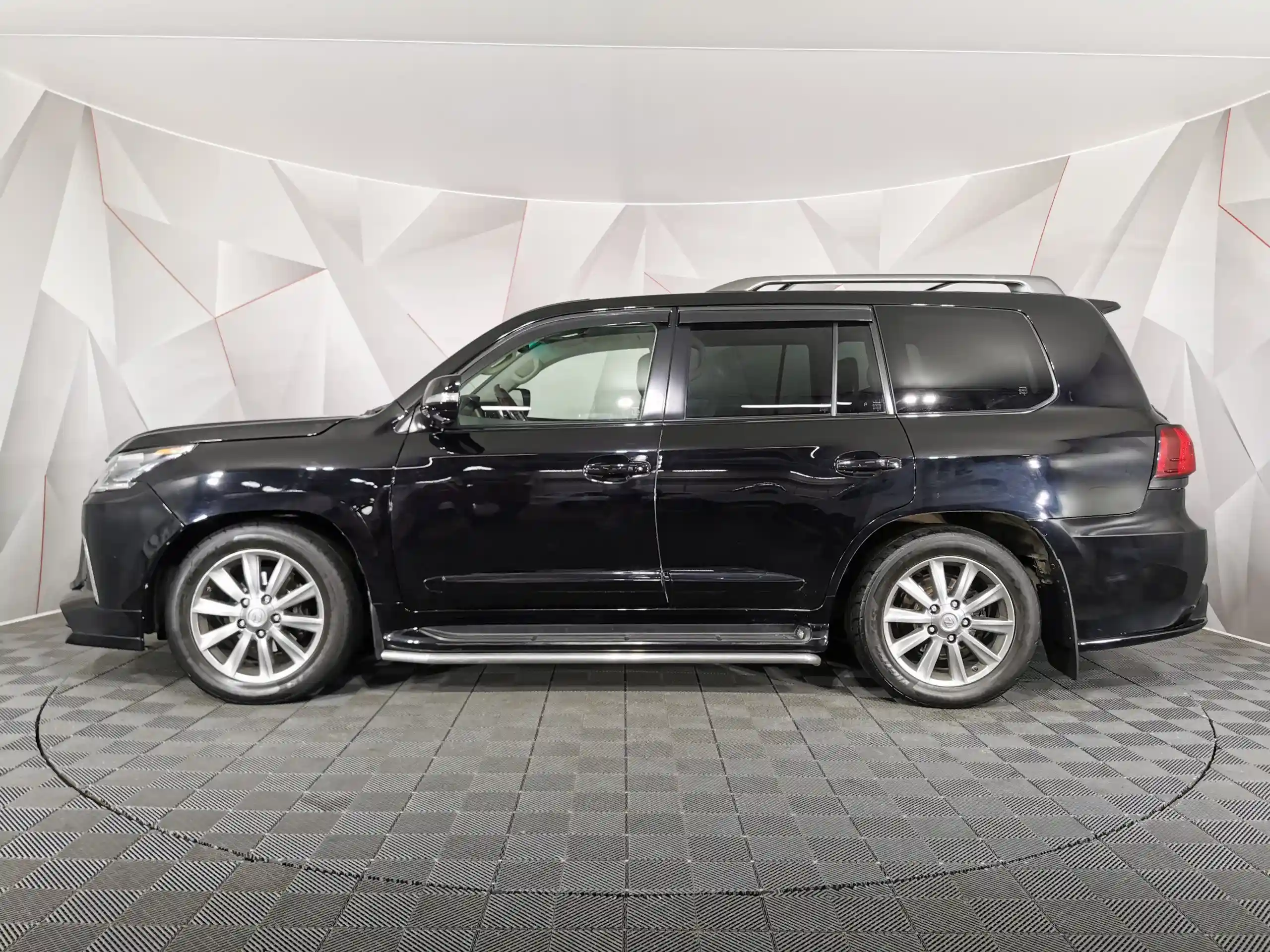 Lexus LX 2010