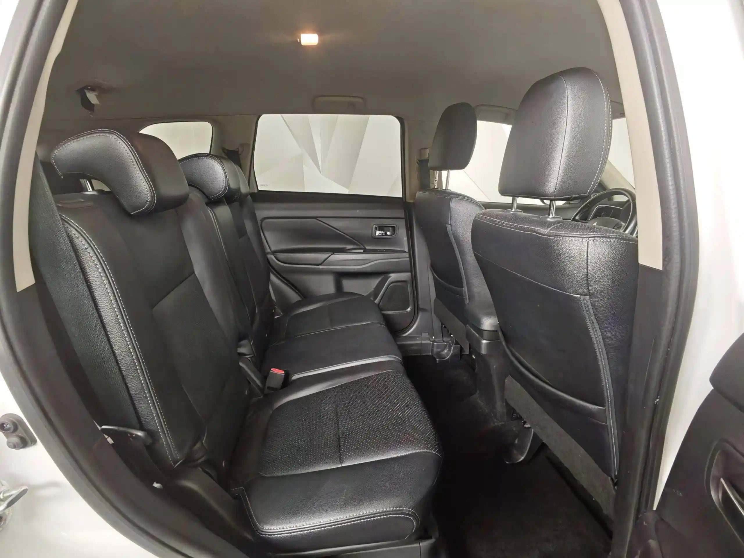 Mitsubishi Outlander 2014