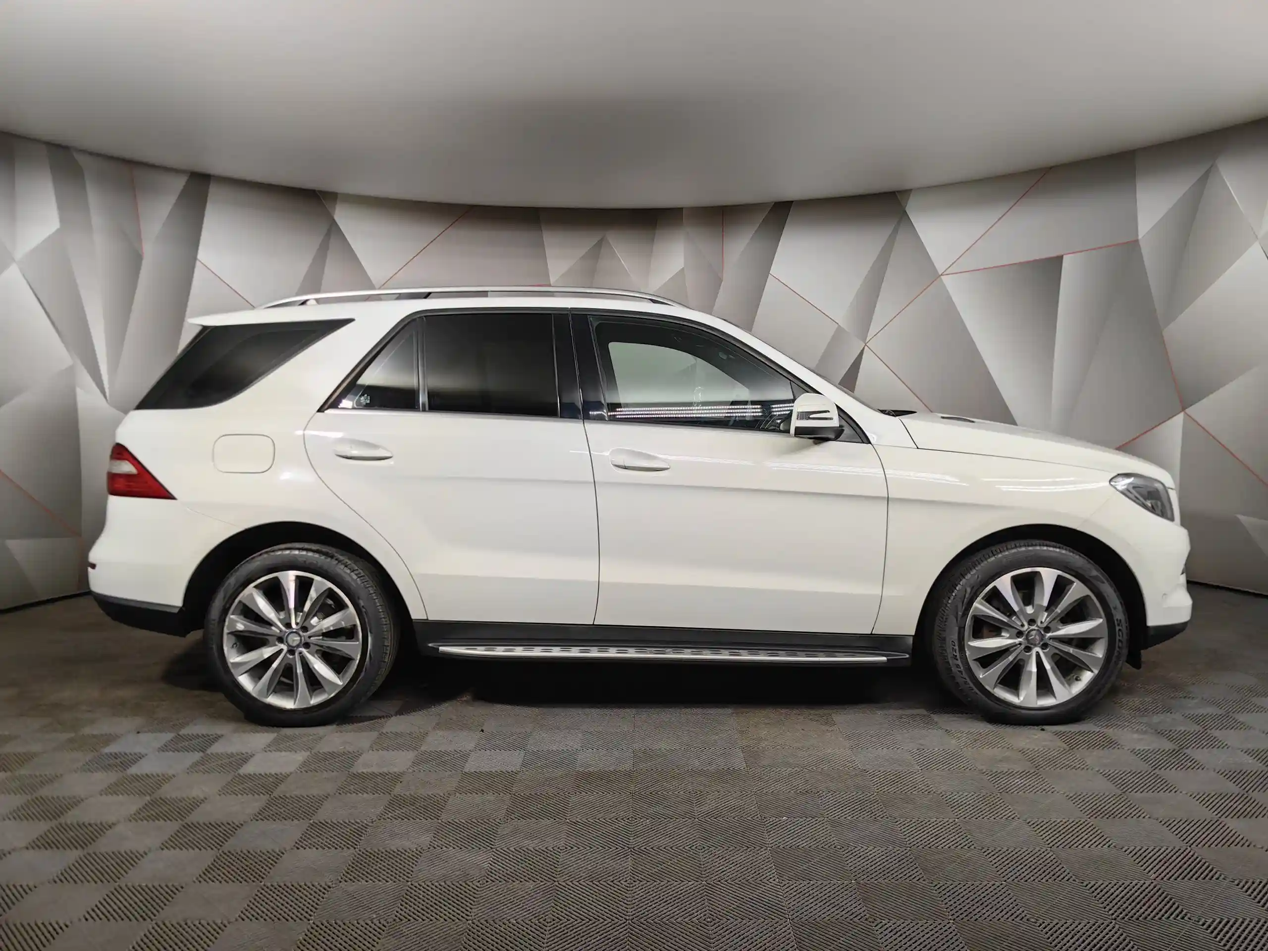 Mercedes-Benz M-Класс 2014