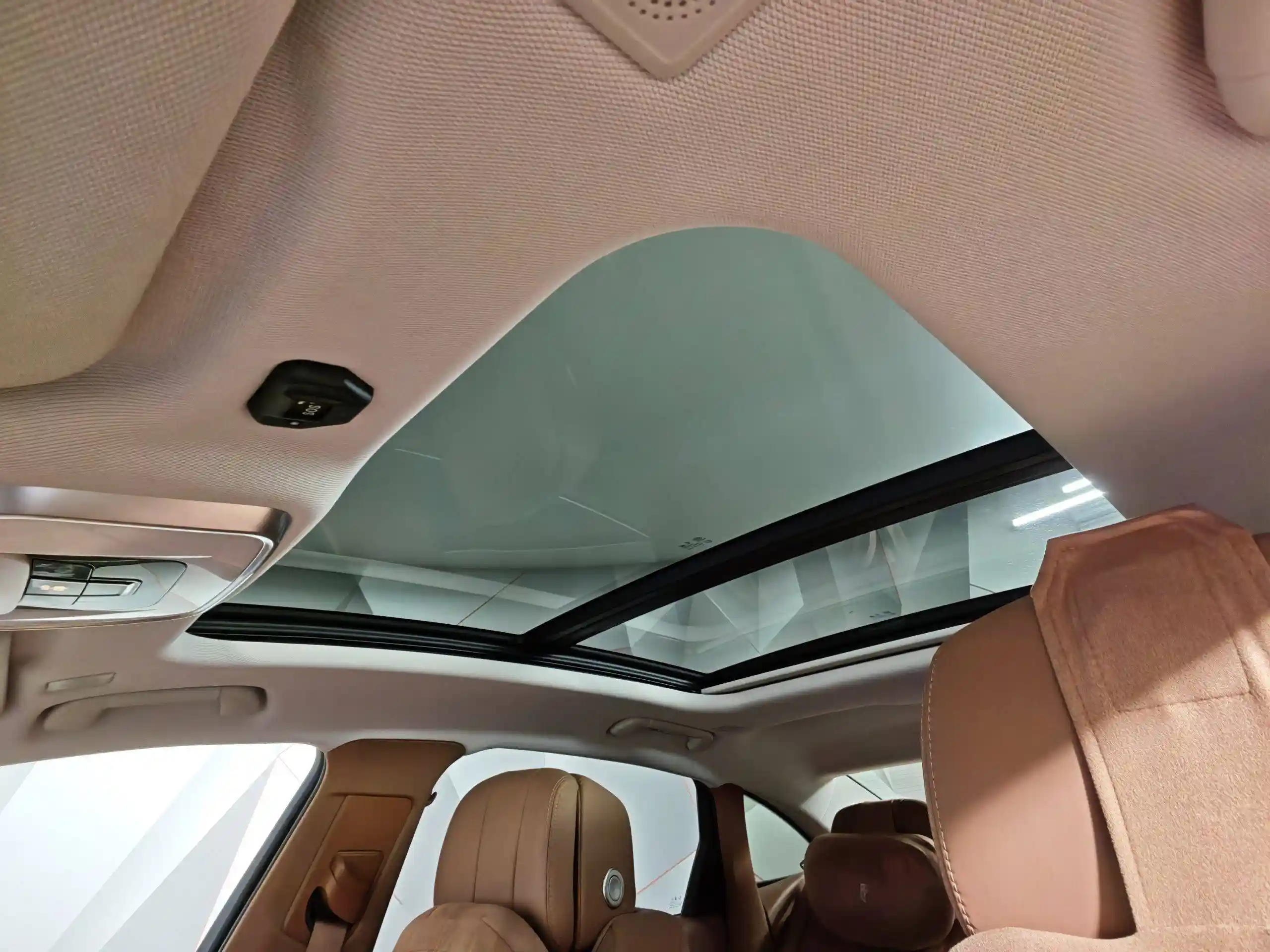 Hongqi H9 2023