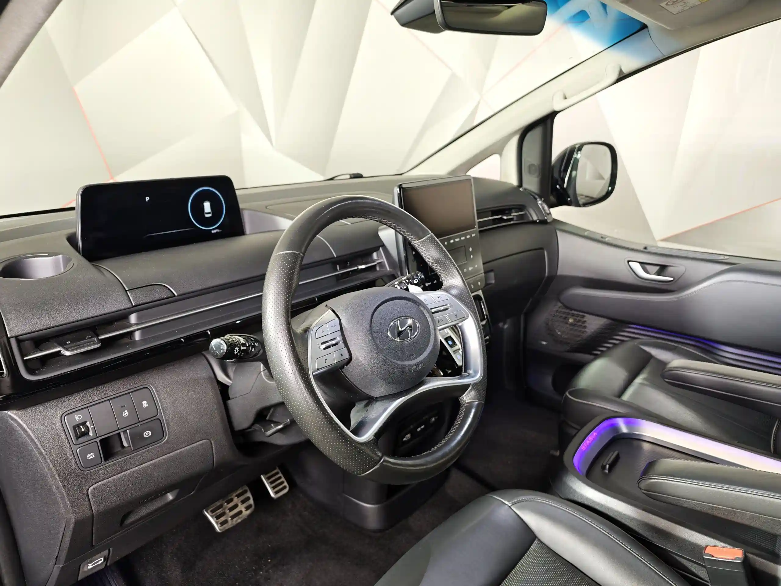 Hyundai Staria 2021