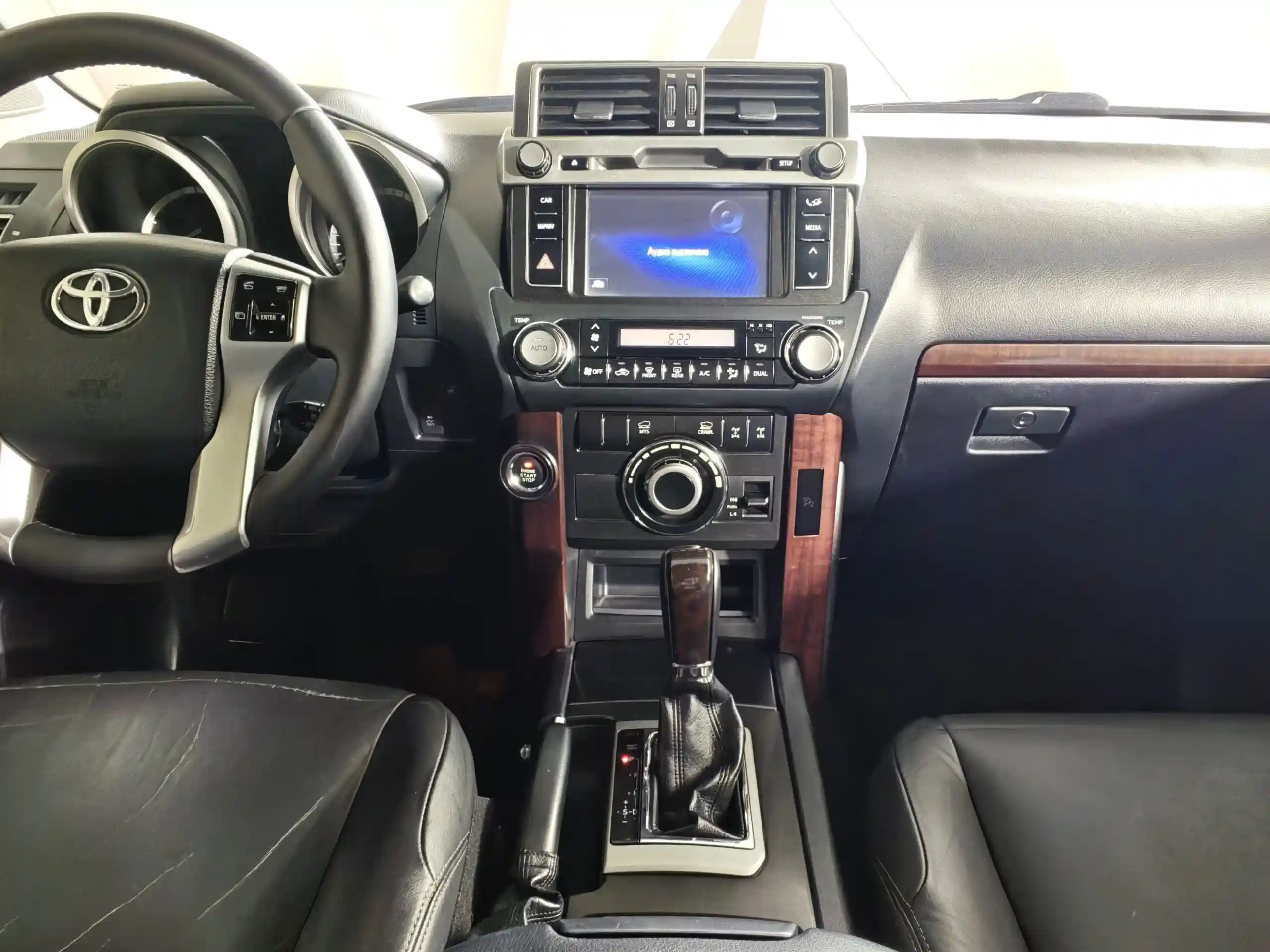Toyota Land Cruiser Prado 2013