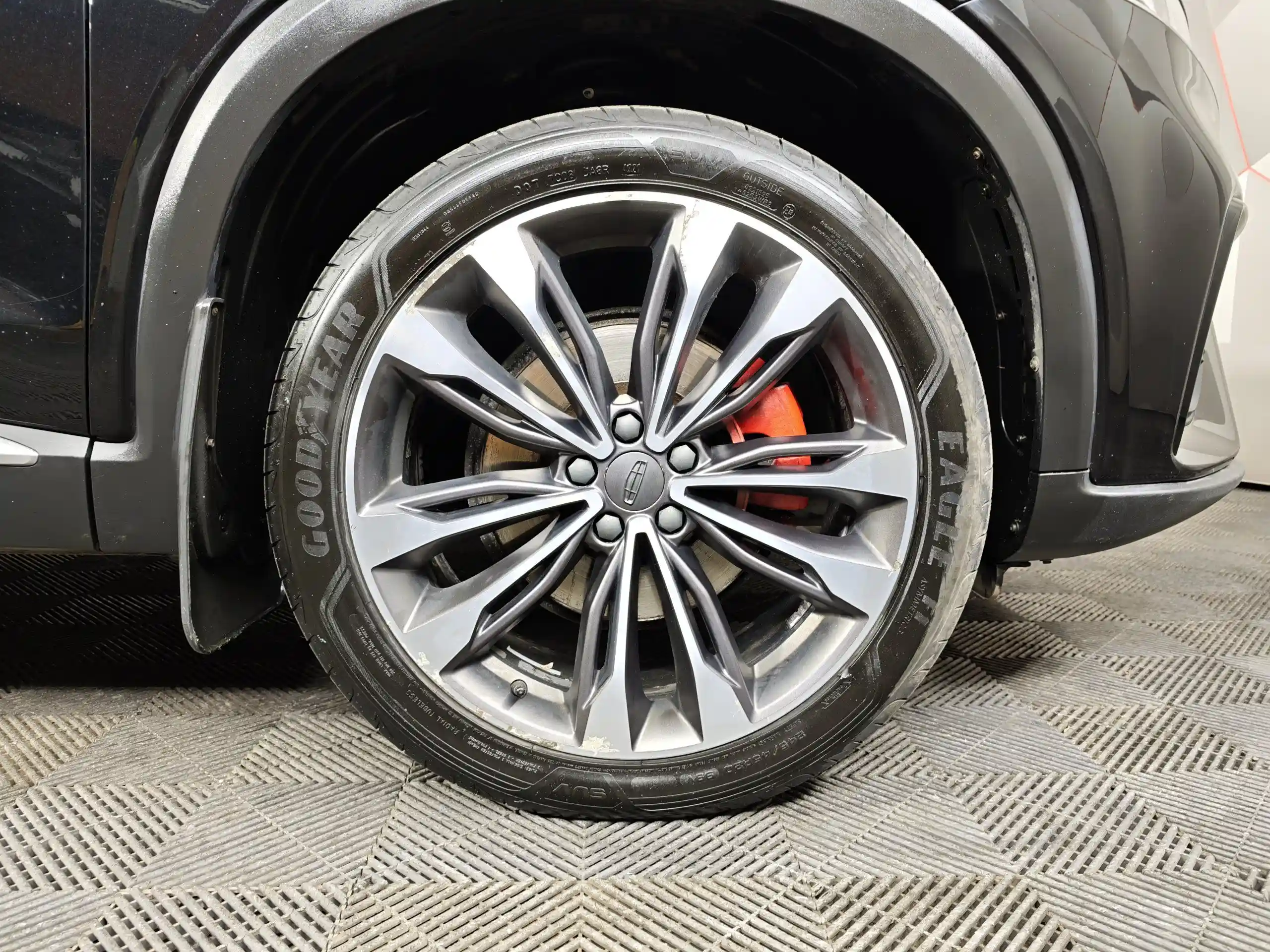 Geely Tugella 2022