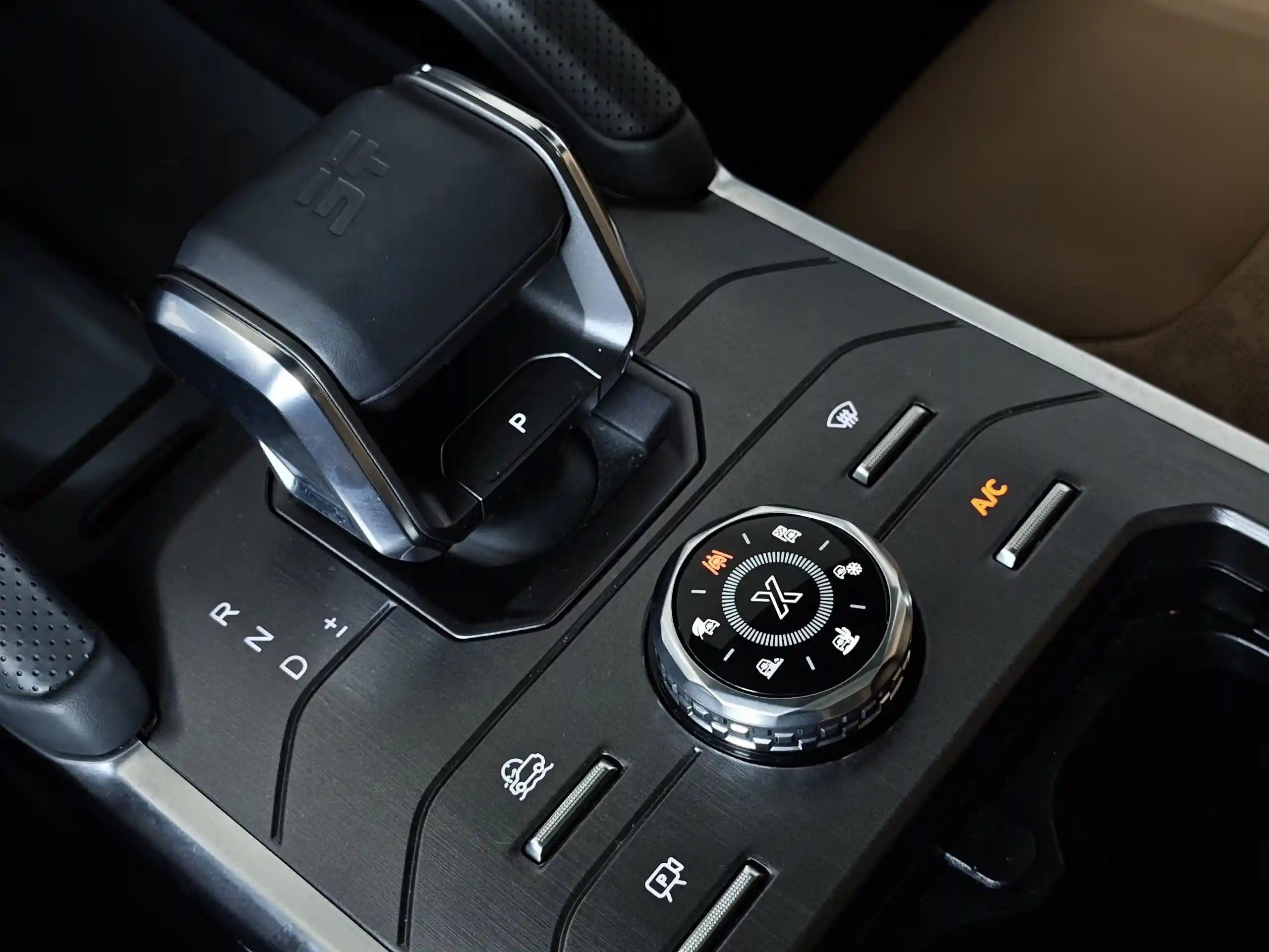 JETOUR T2 2024