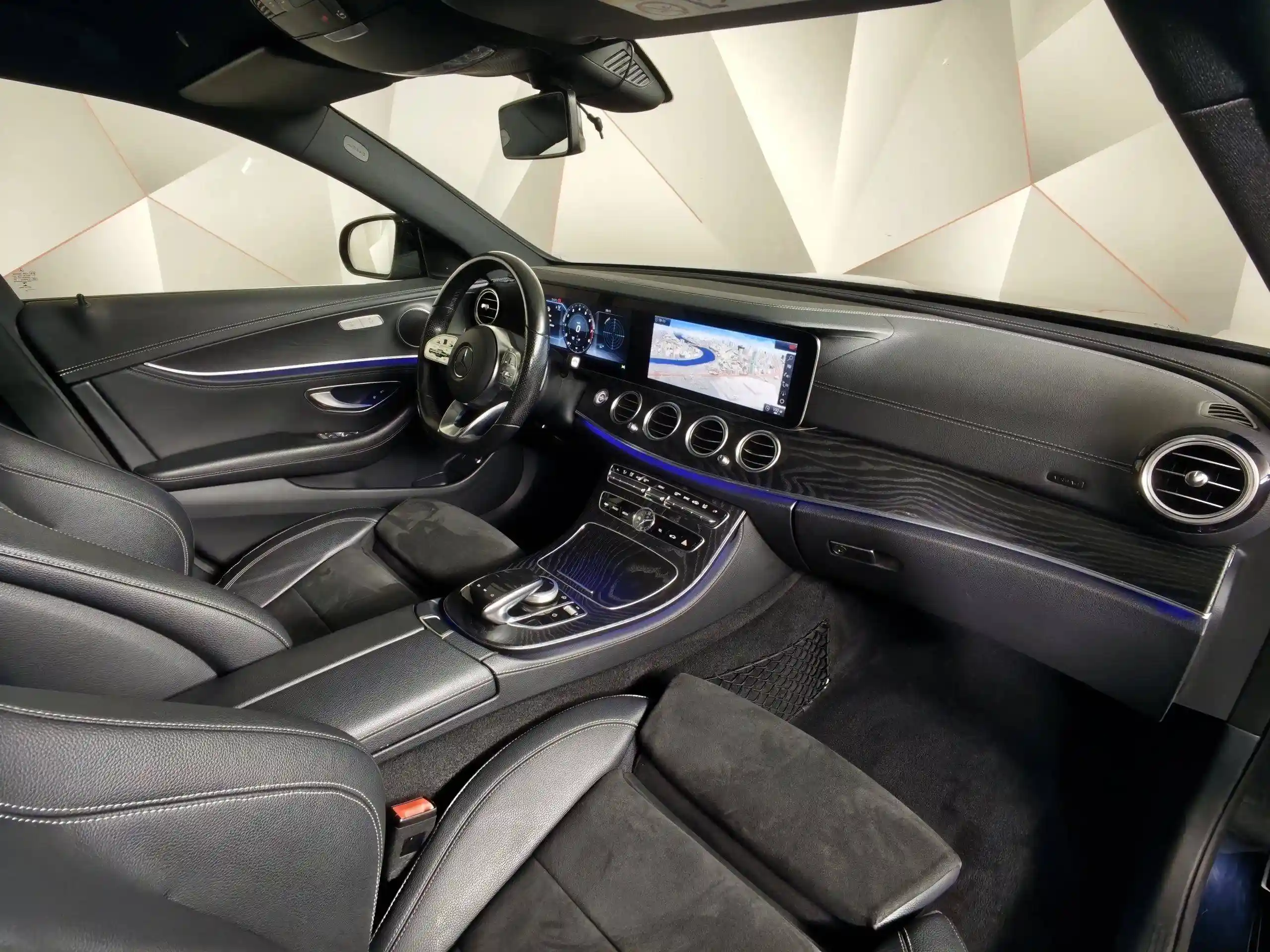 Mercedes-Benz E-Класс 2020