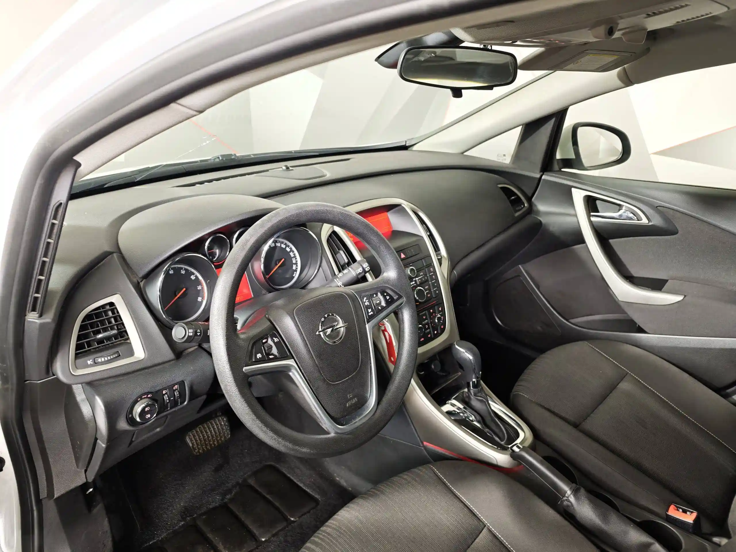 Opel Astra 2011