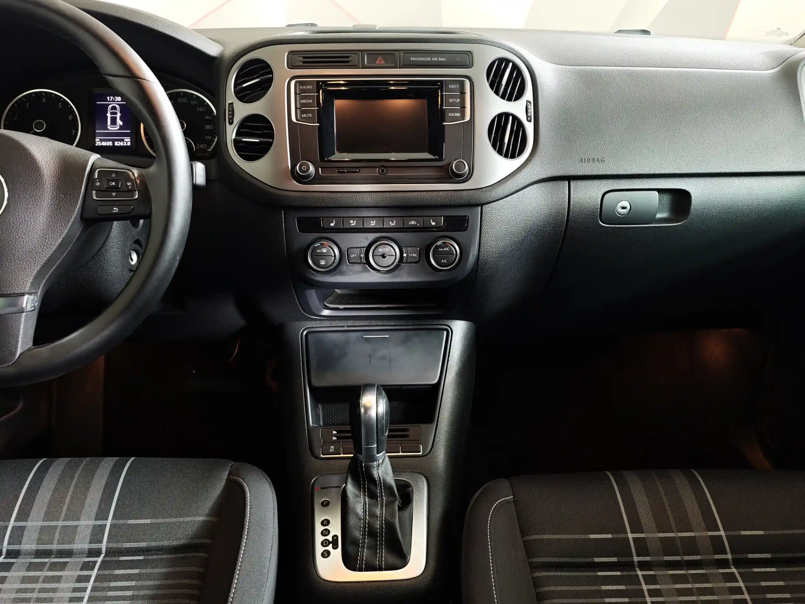 Volkswagen Tiguan 2015