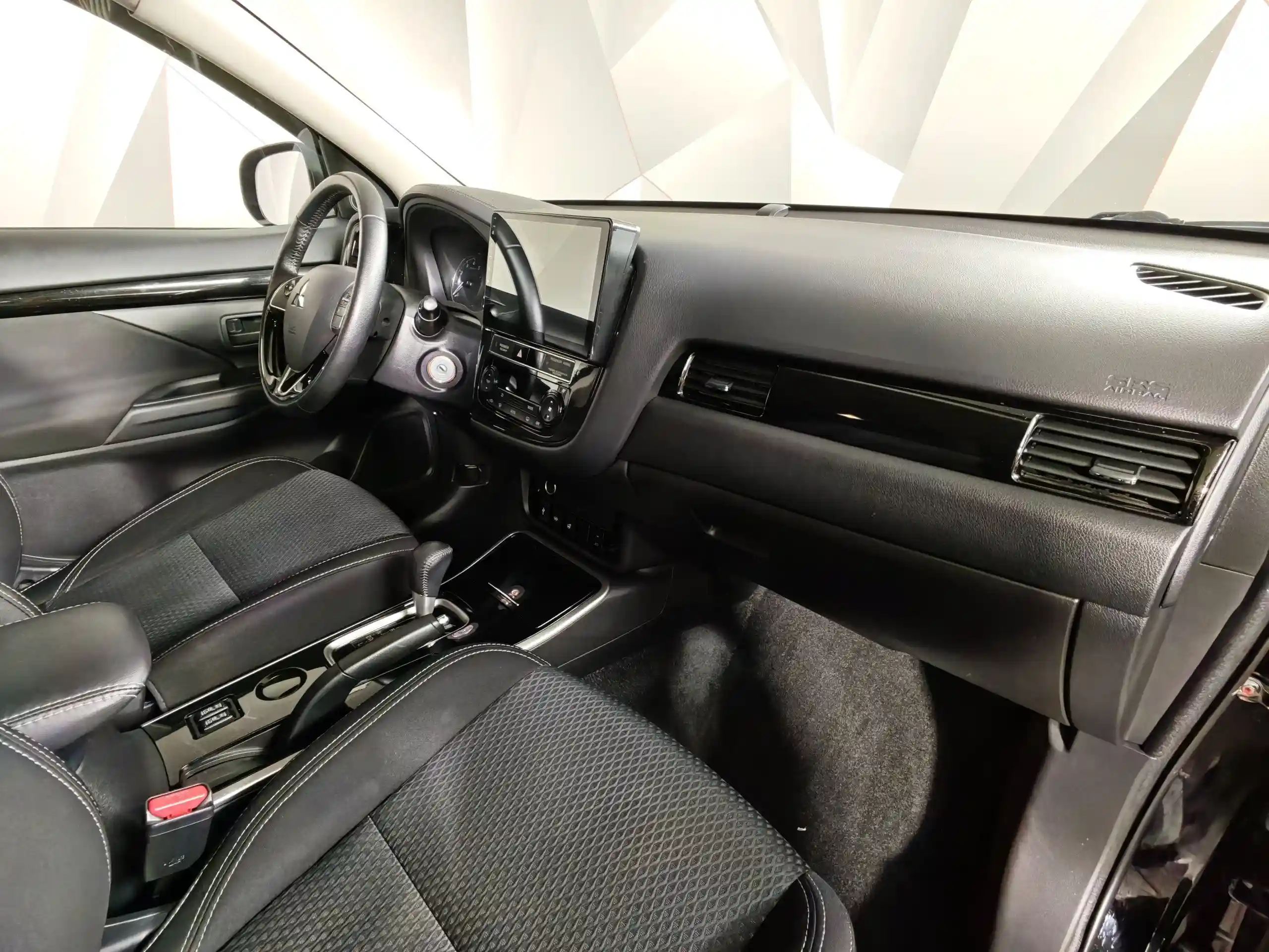 Mitsubishi Outlander 2019