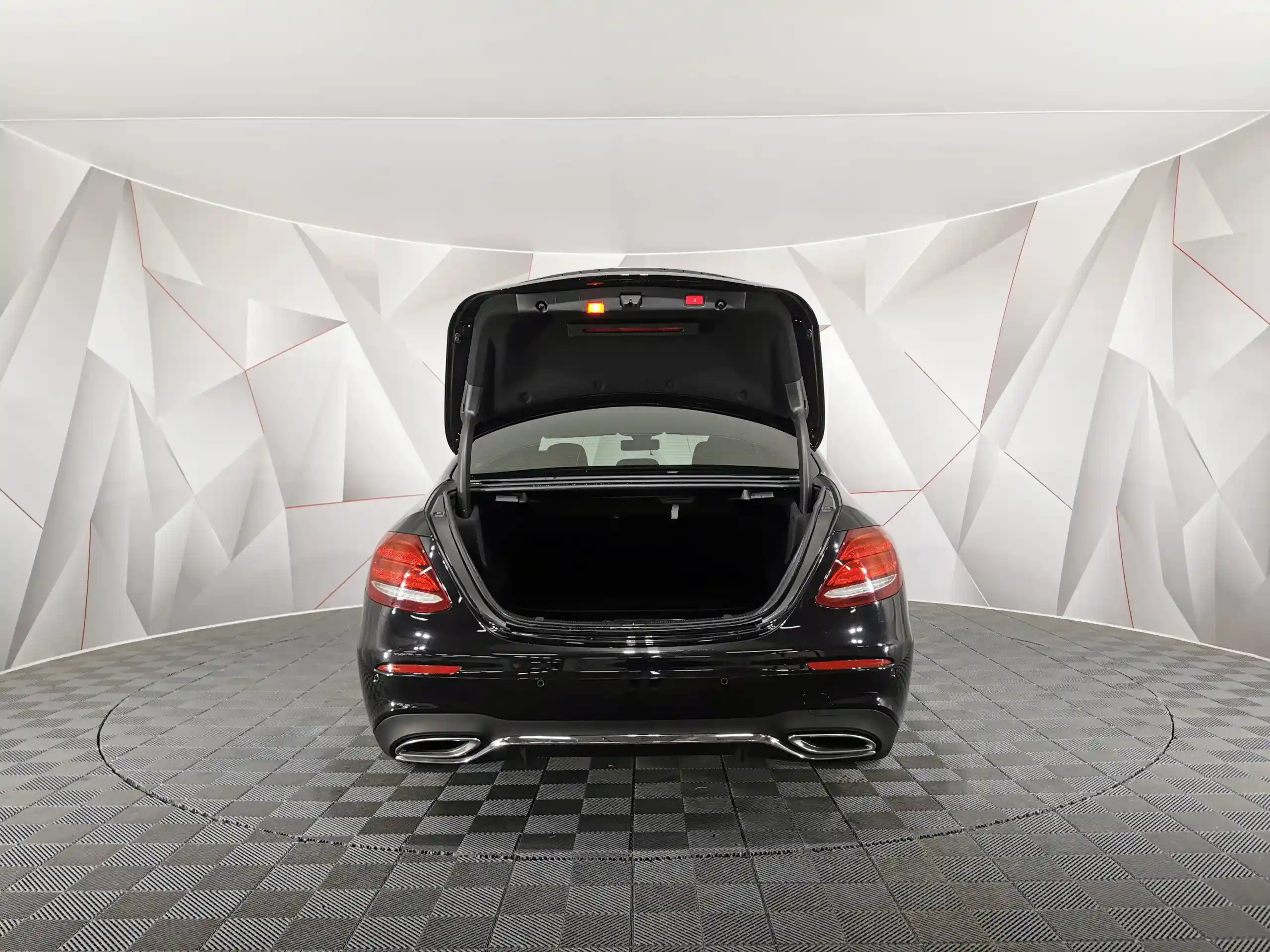 Mercedes-Benz E-Класс 2018