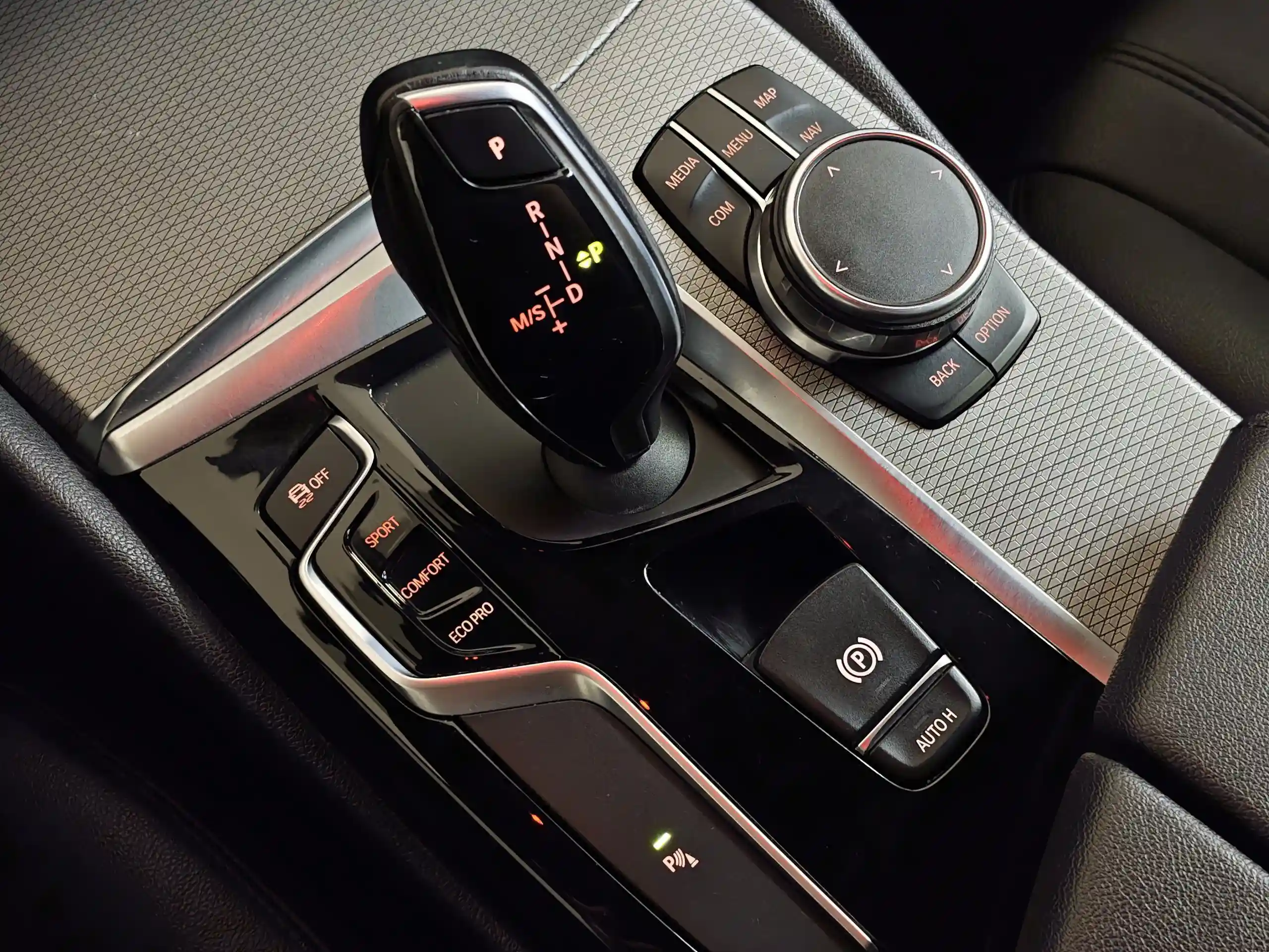 BMW 5 серия 2017