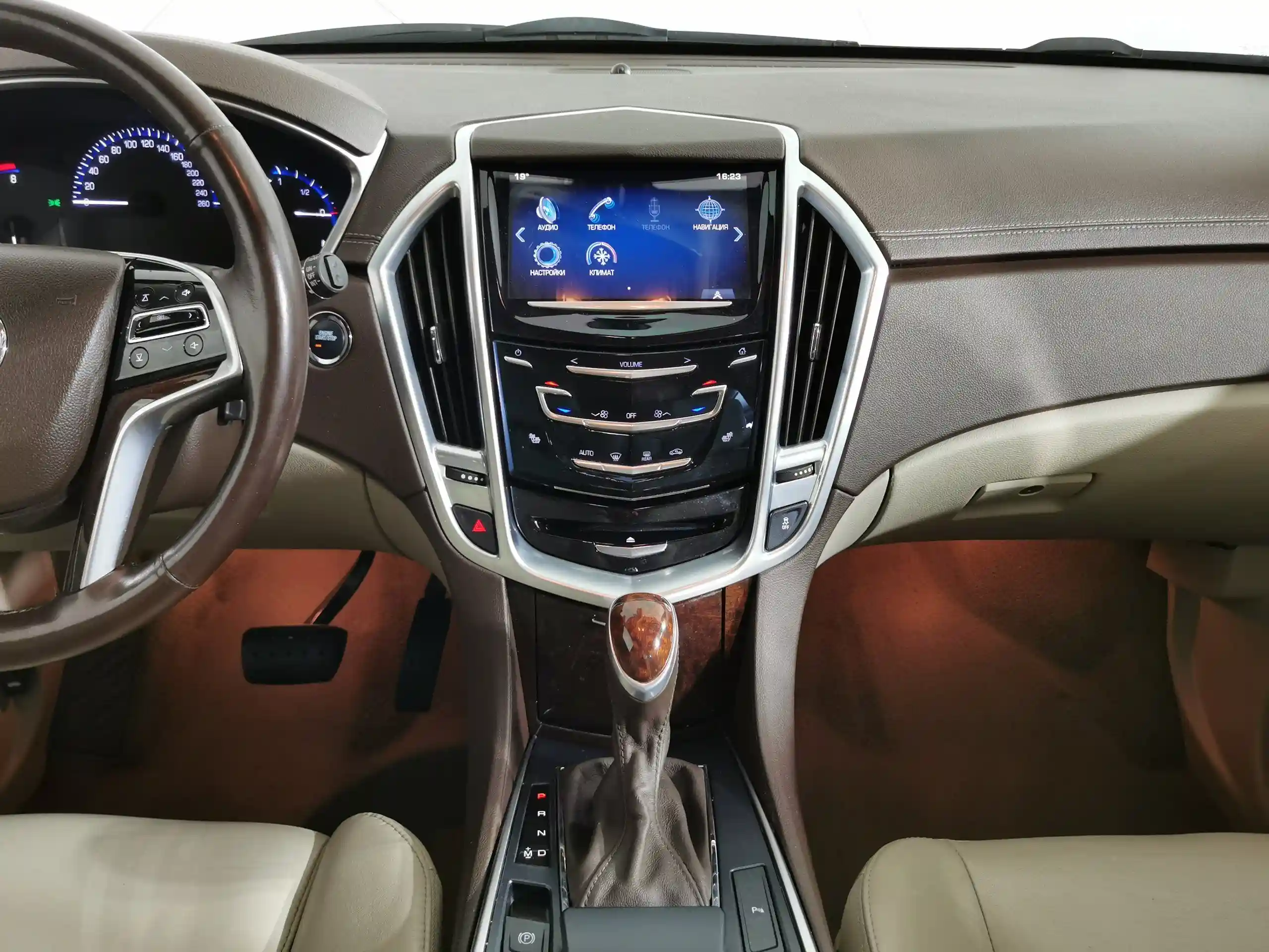 Cadillac SRX 2014