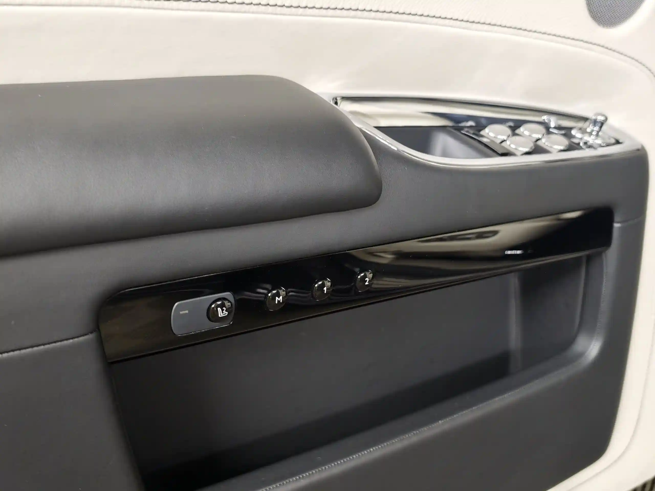 Rolls-Royce Ghost 2015