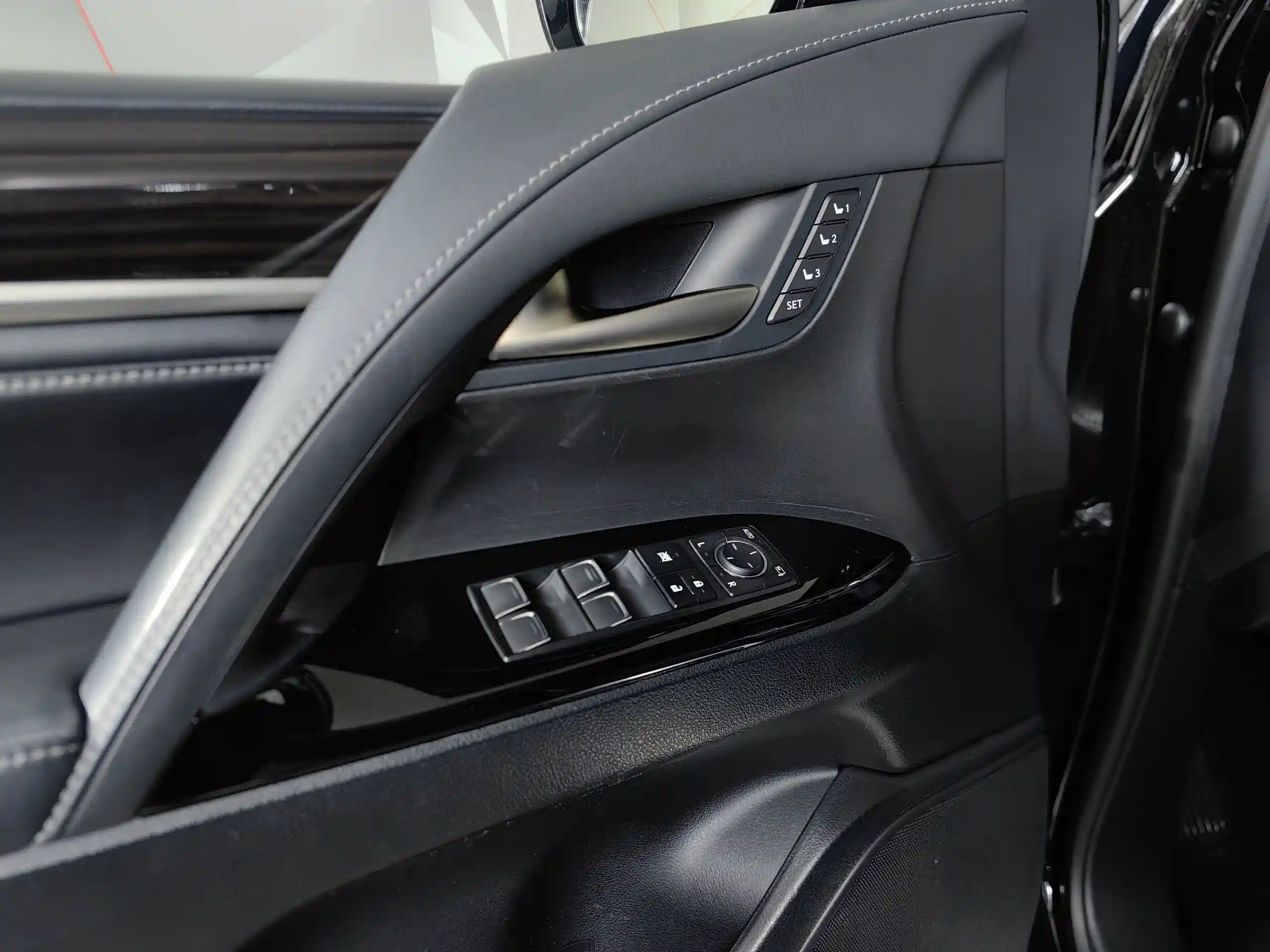 Lexus LX 2020