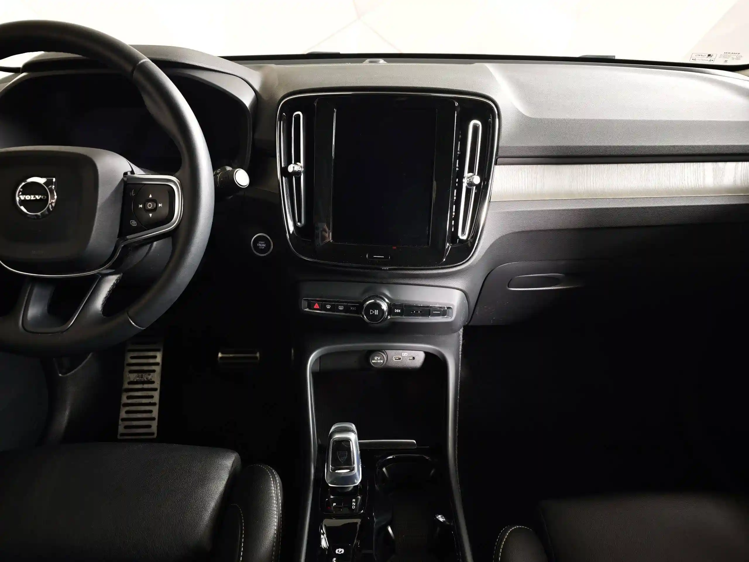 Volvo XC40 2023