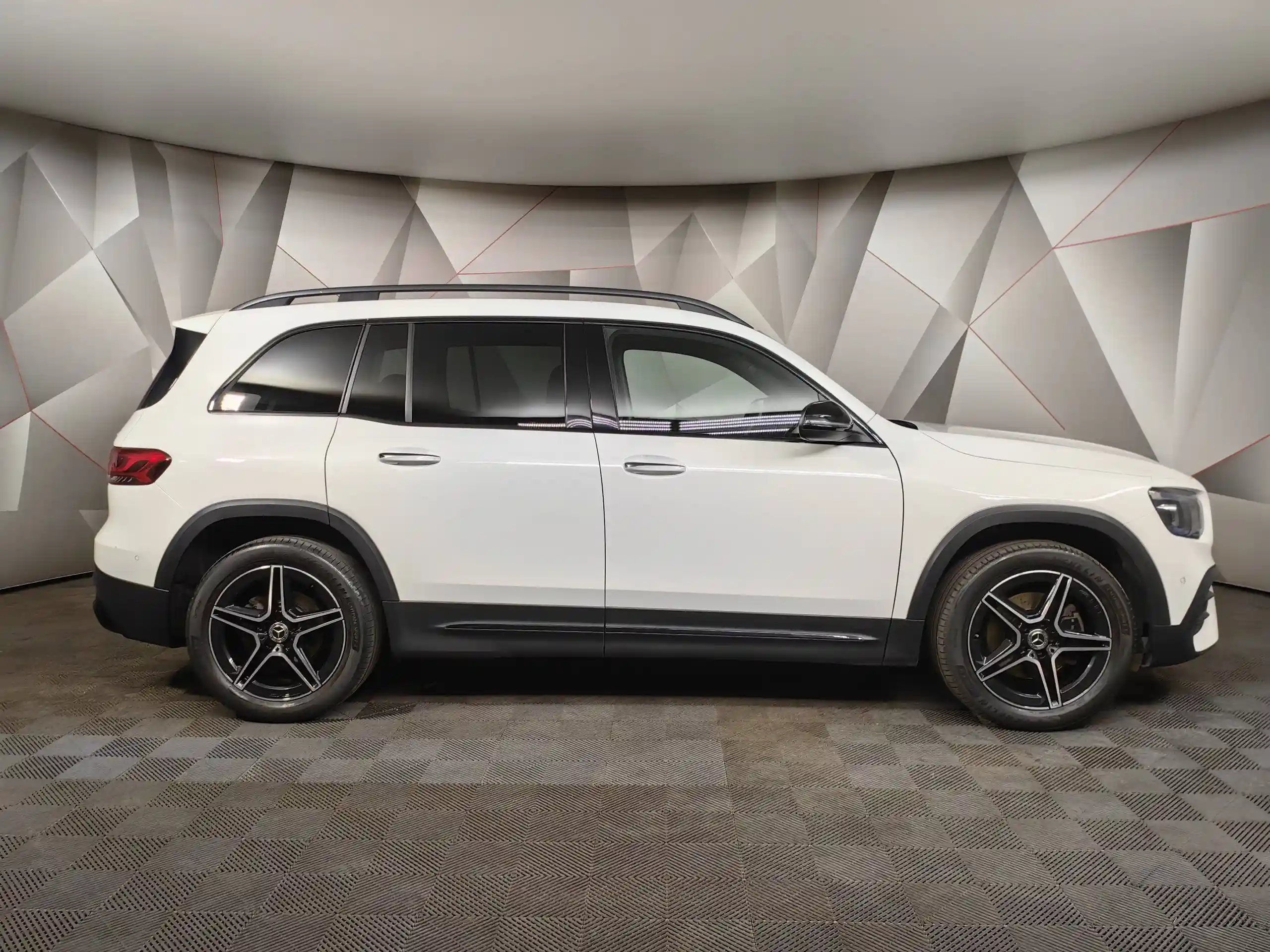 Mercedes-Benz GLB 2021