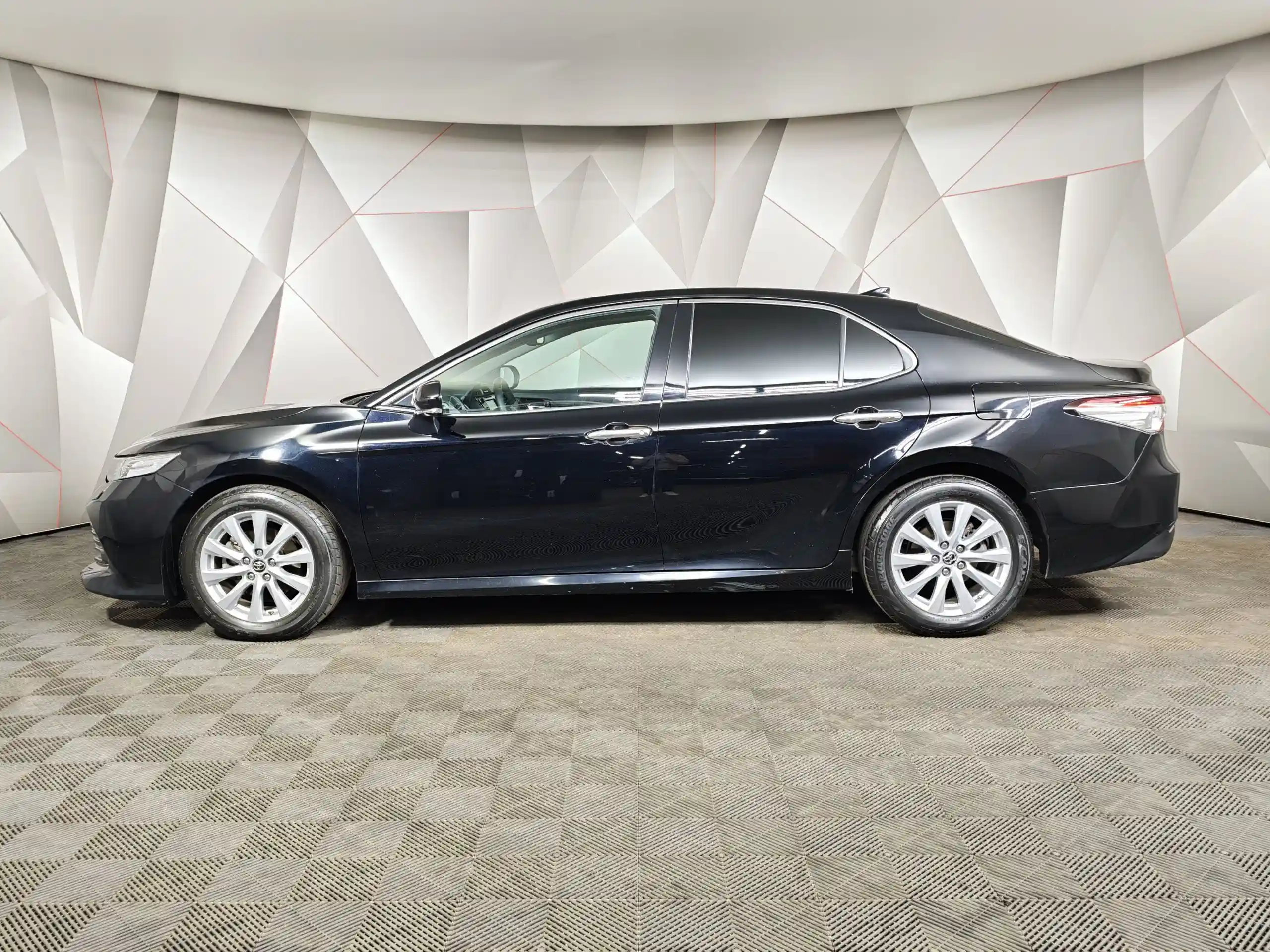 Toyota Camry 2019