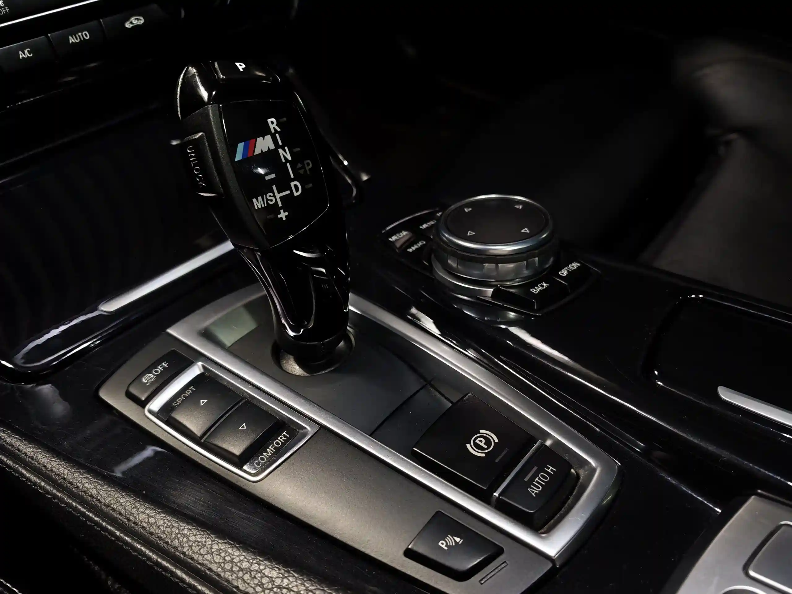 BMW 5 серия 2015