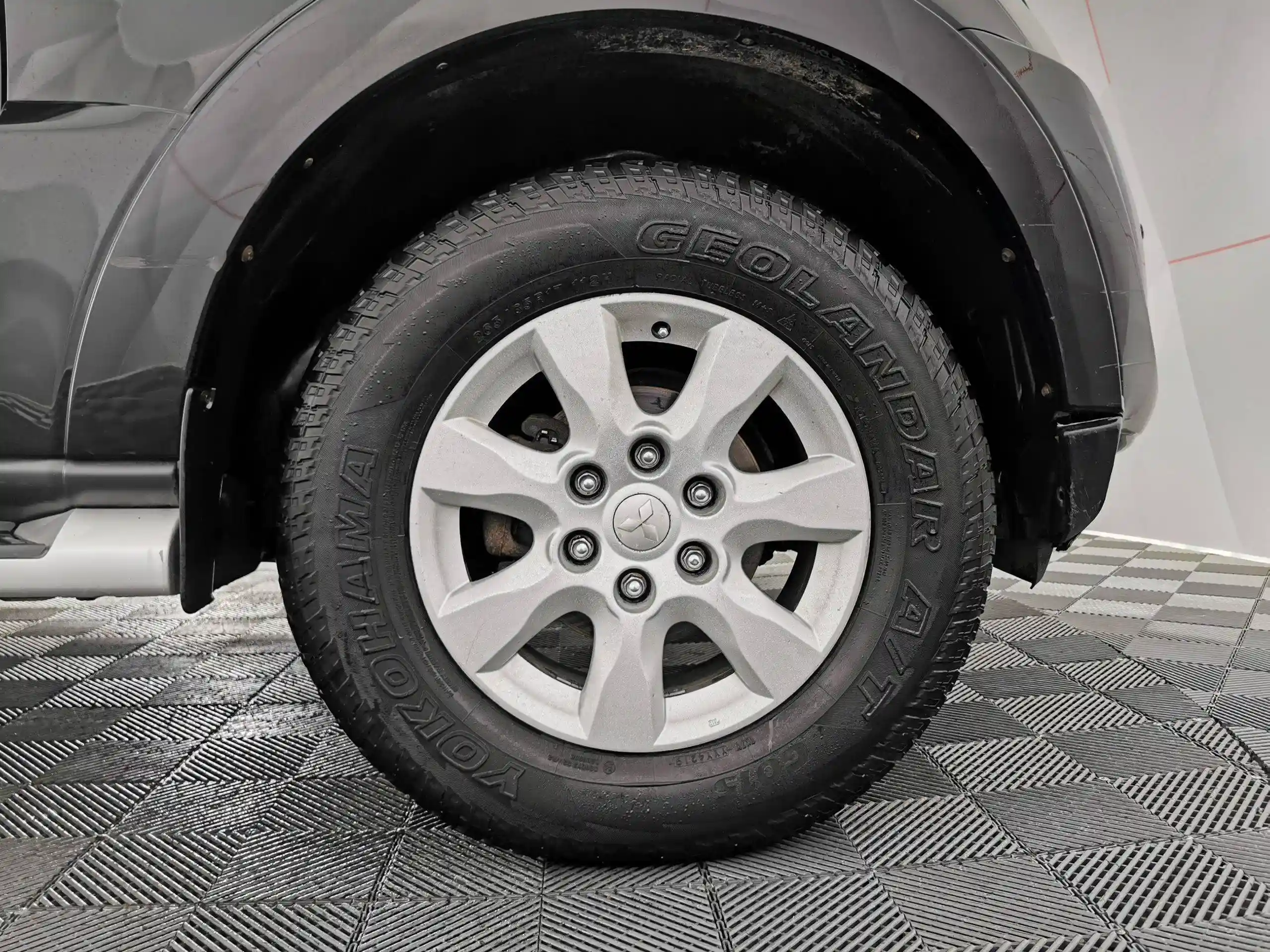 Mitsubishi Pajero 2012