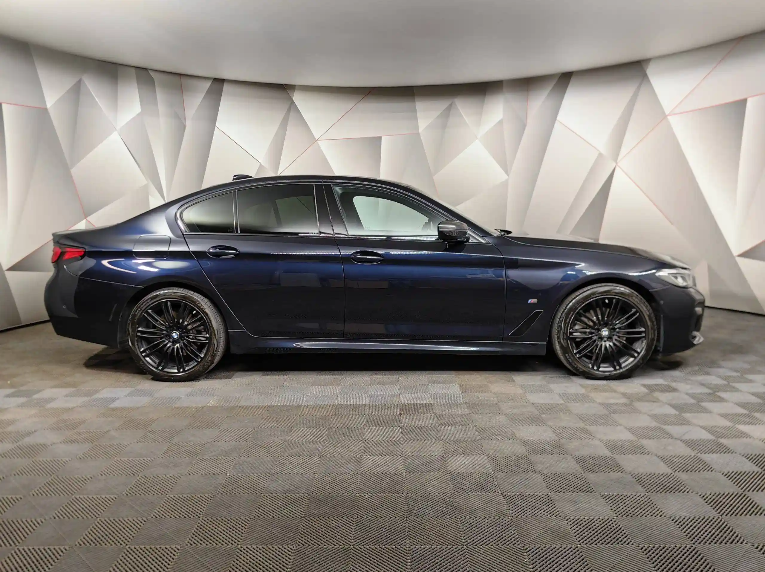 BMW 5 серия 2020