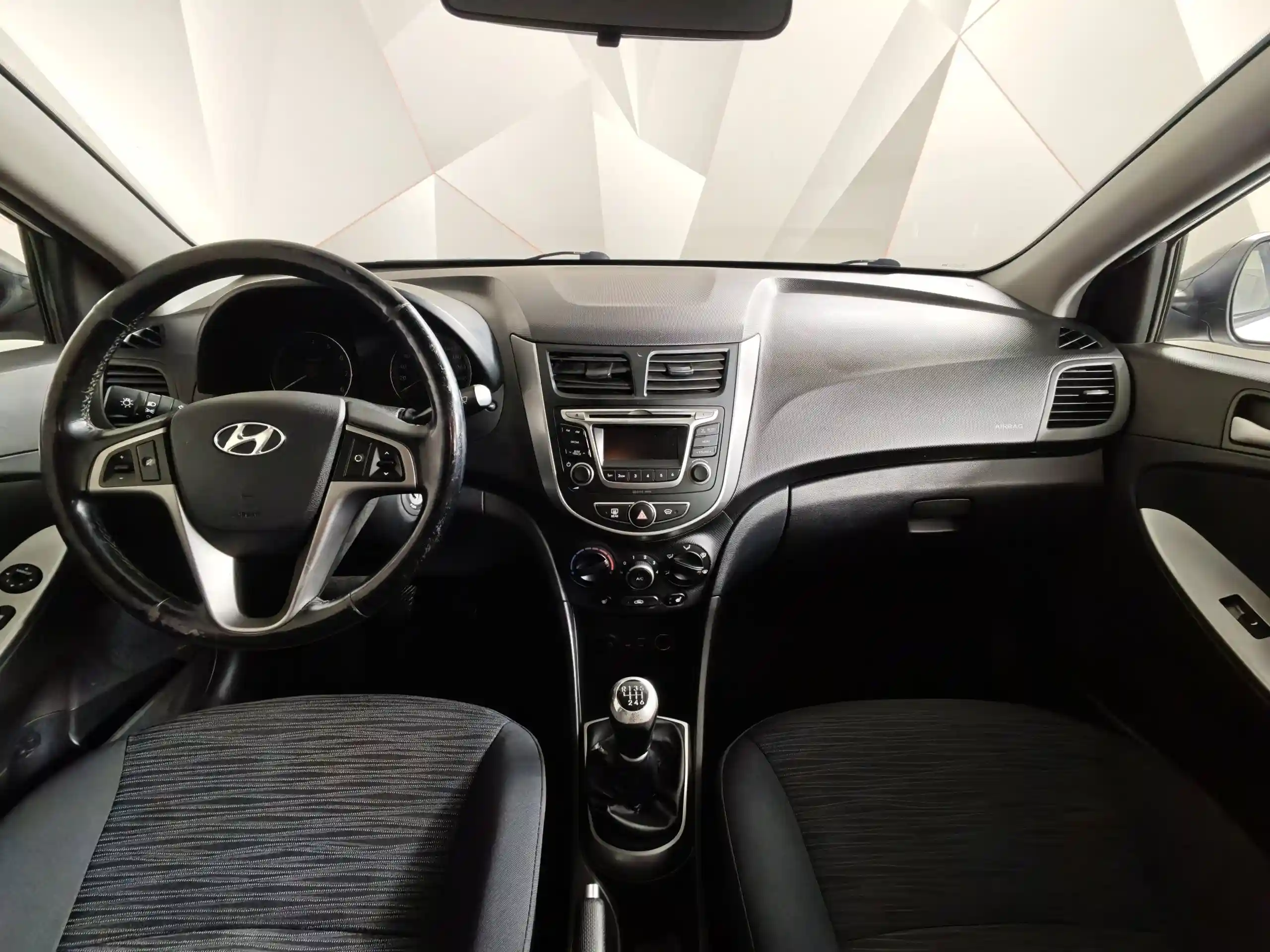 Hyundai Solaris 2014