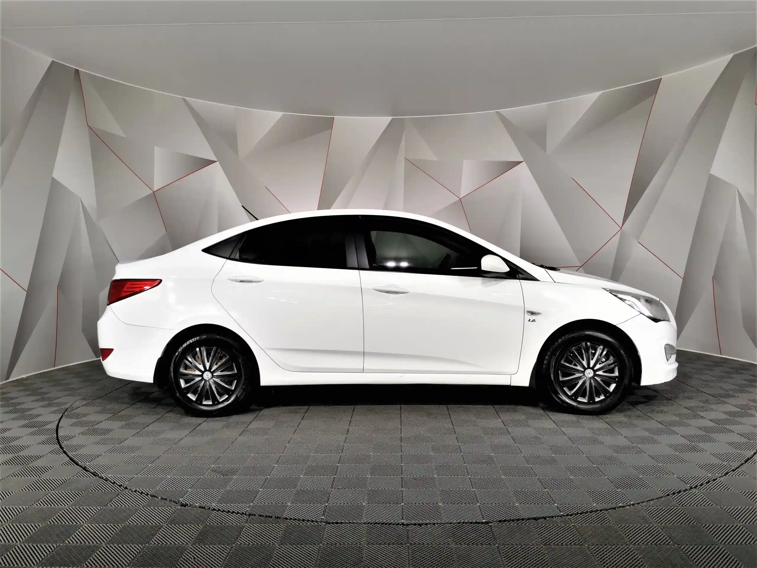 Hyundai Solaris 2015