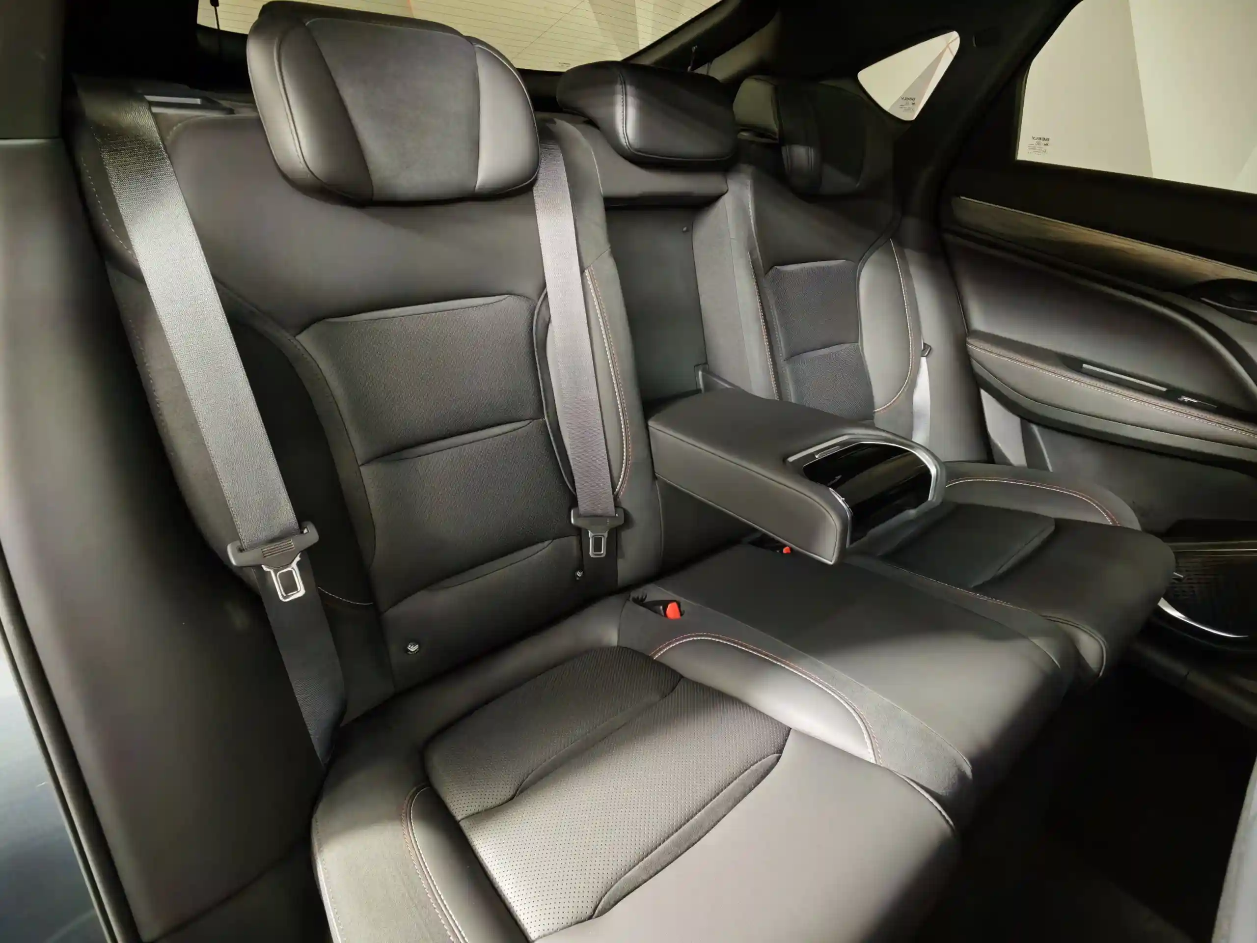 Geely Tugella 2022