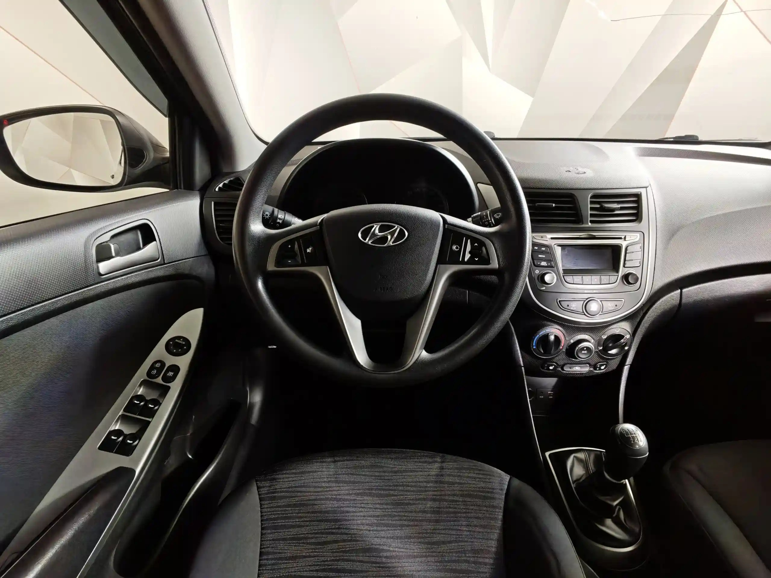 Hyundai Solaris 2015