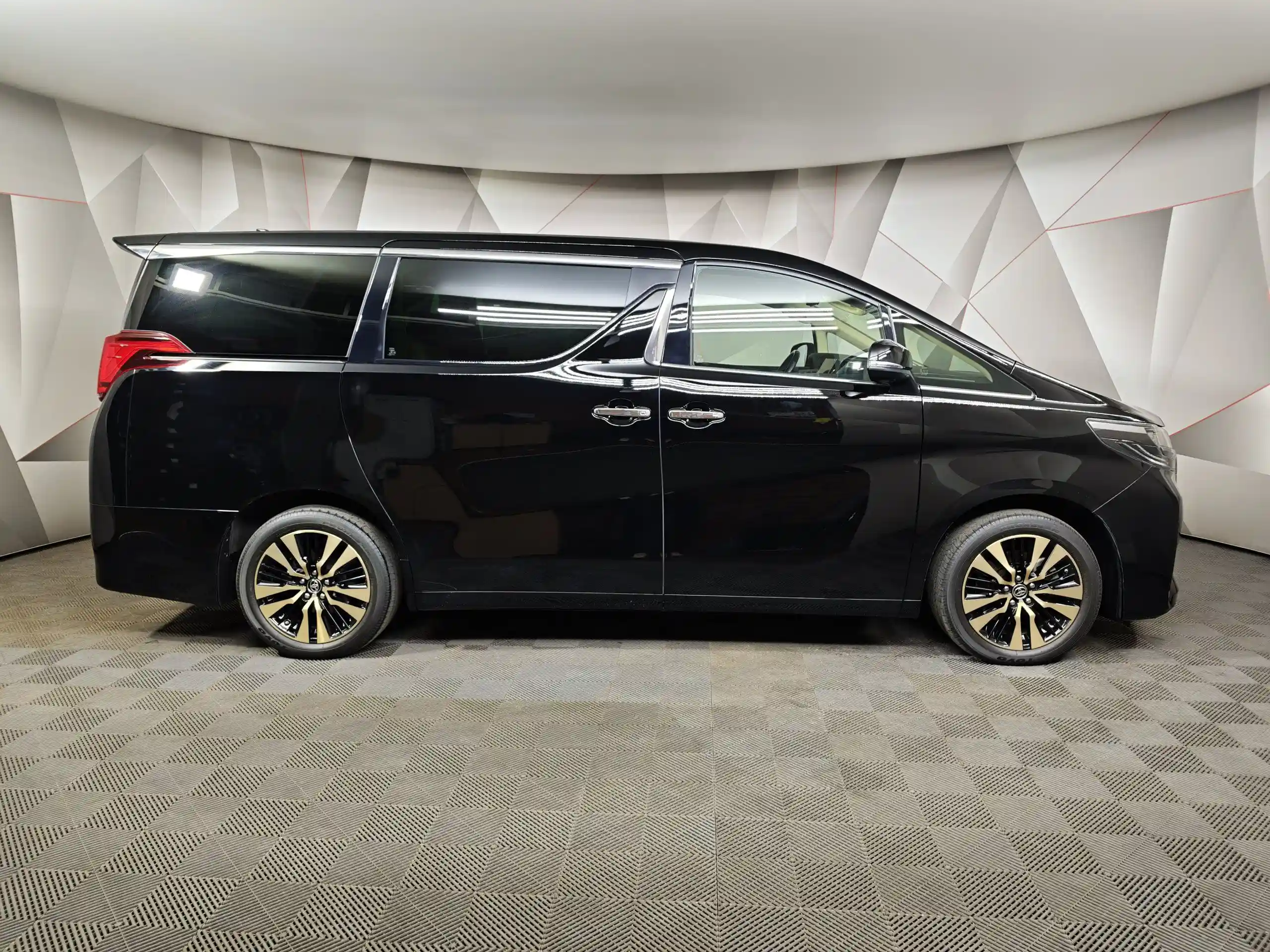 Toyota Alphard 2021