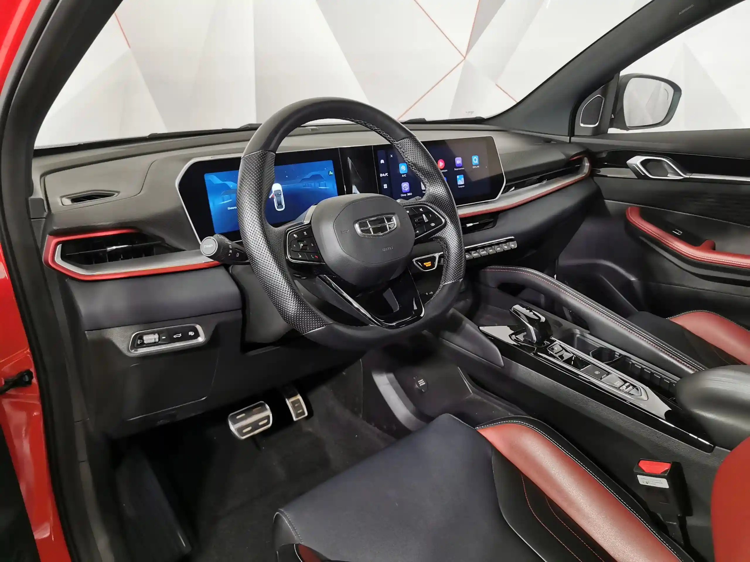 Geely Coolray 2023