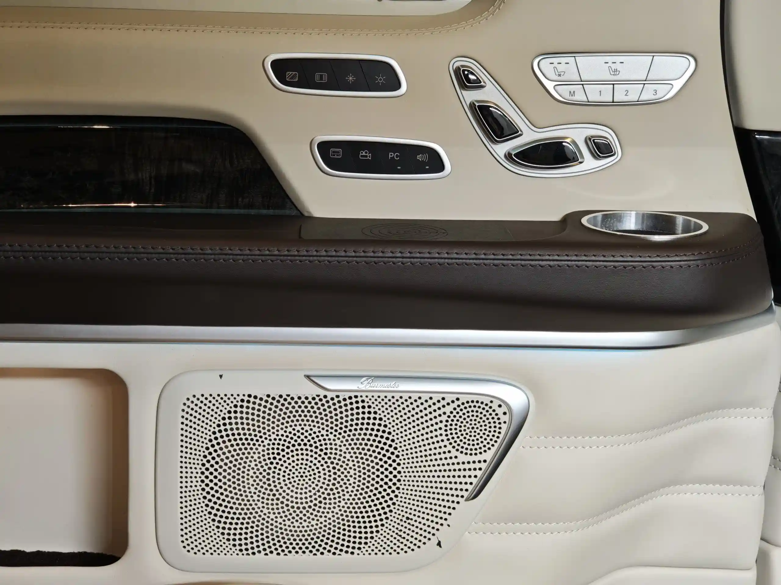 Mercedes-Benz V-Класс 2019