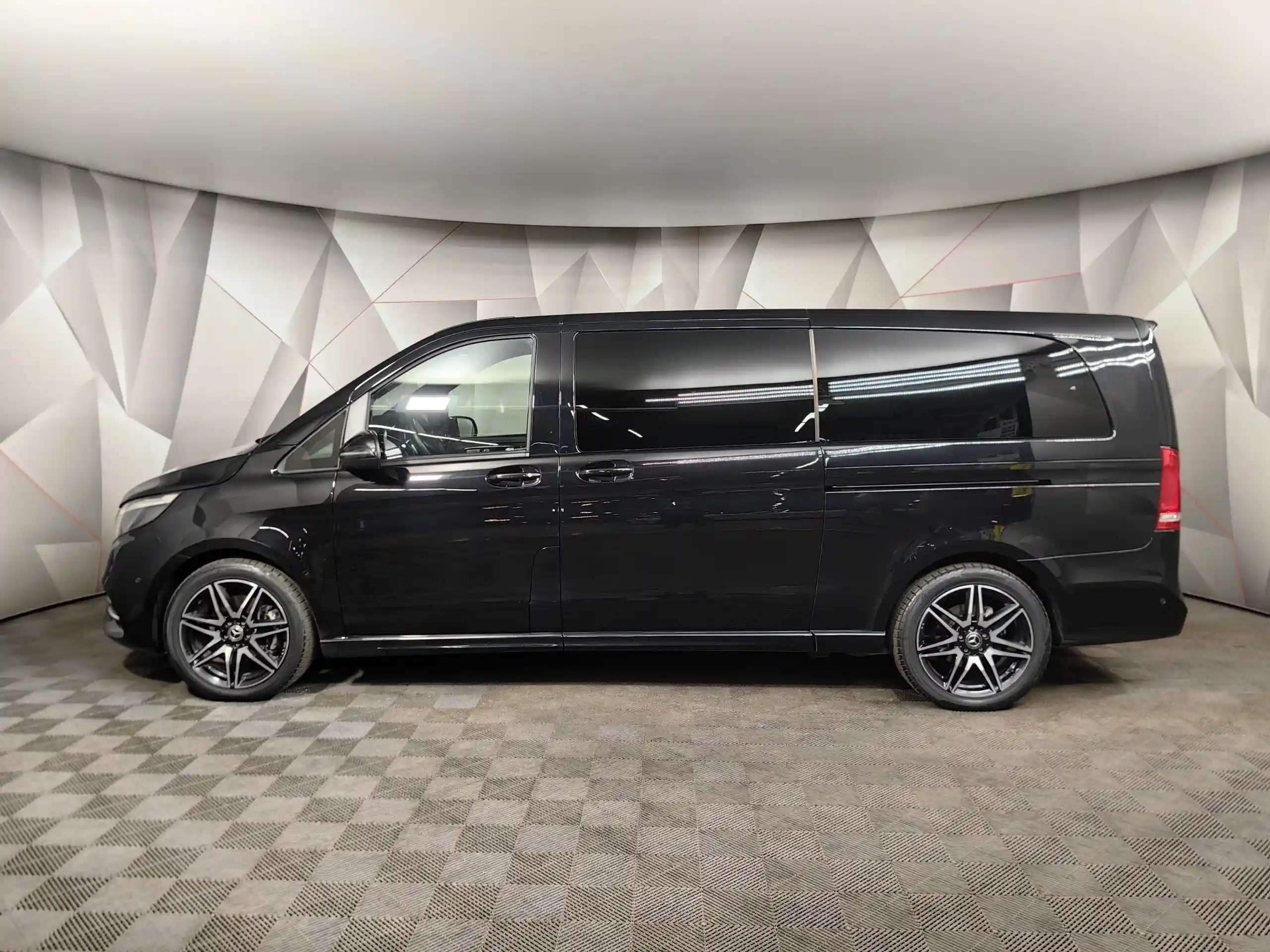 Mercedes-Benz V-Класс 2023