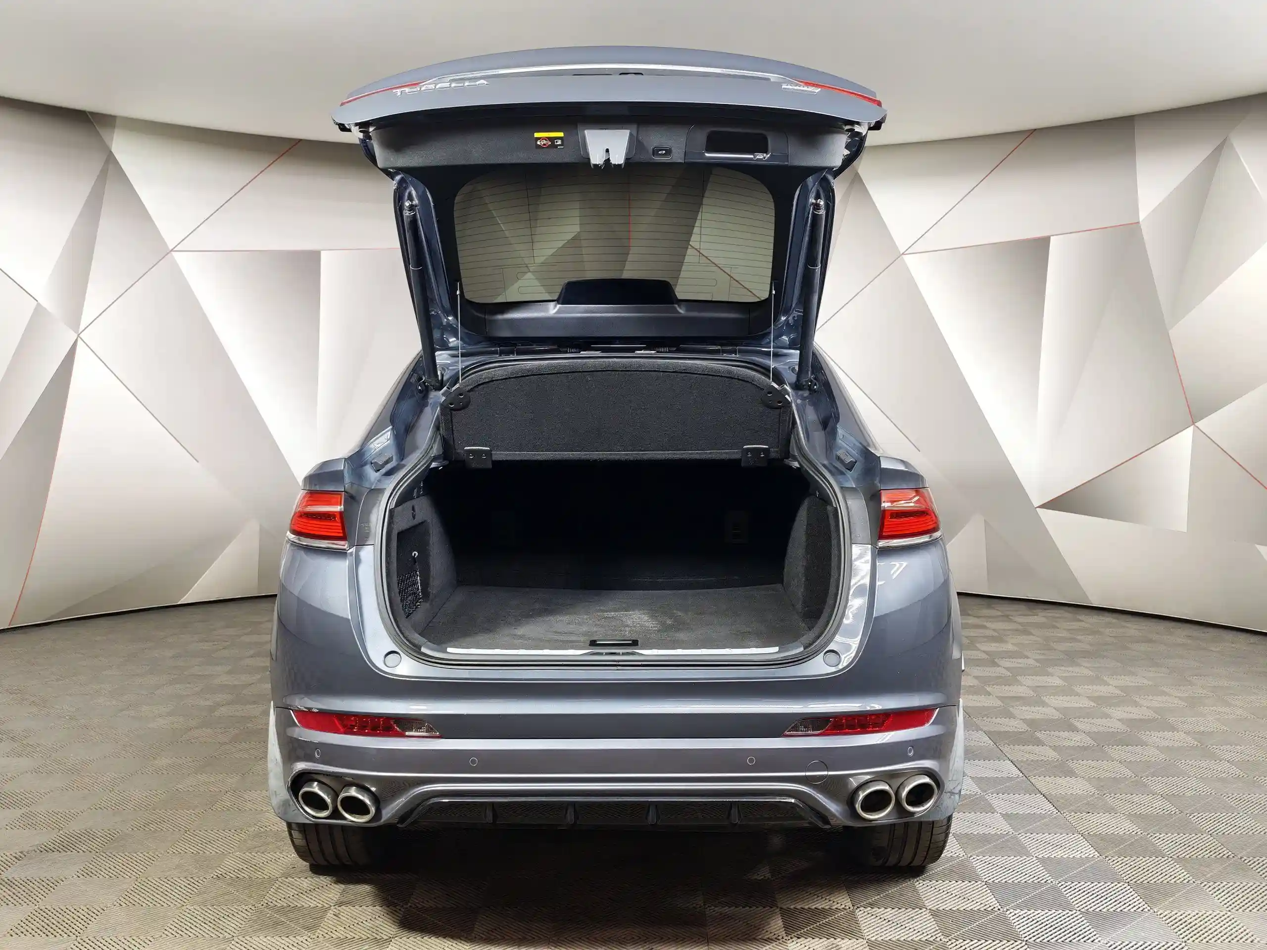 Geely Tugella 2022