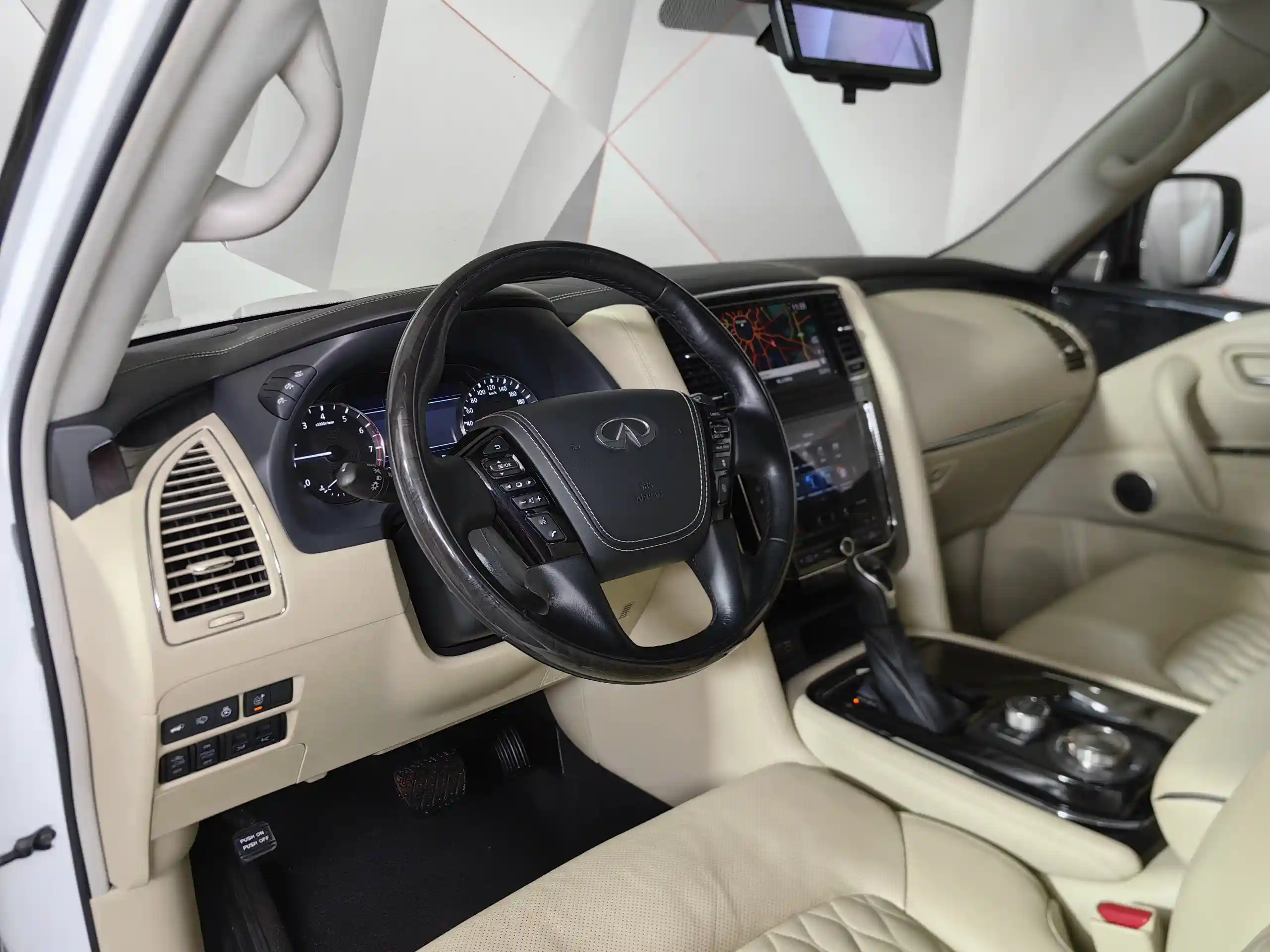 Infiniti QX80 2021