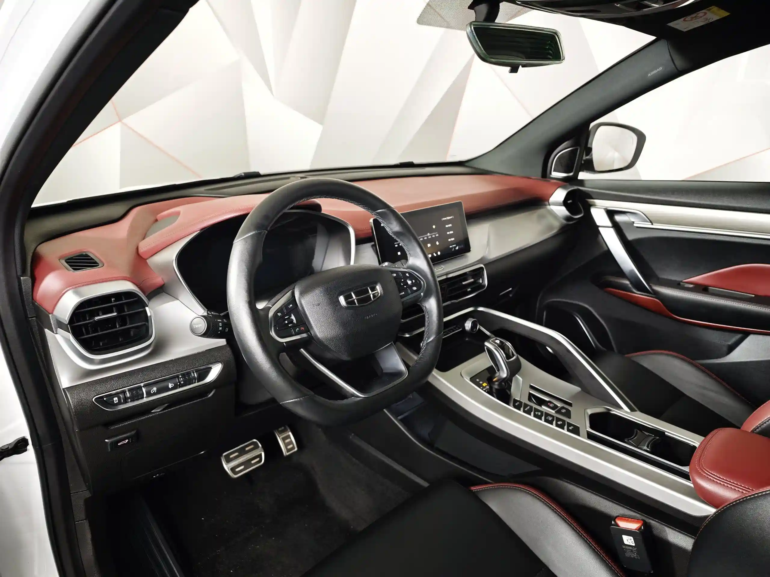 Geely Coolray 2022