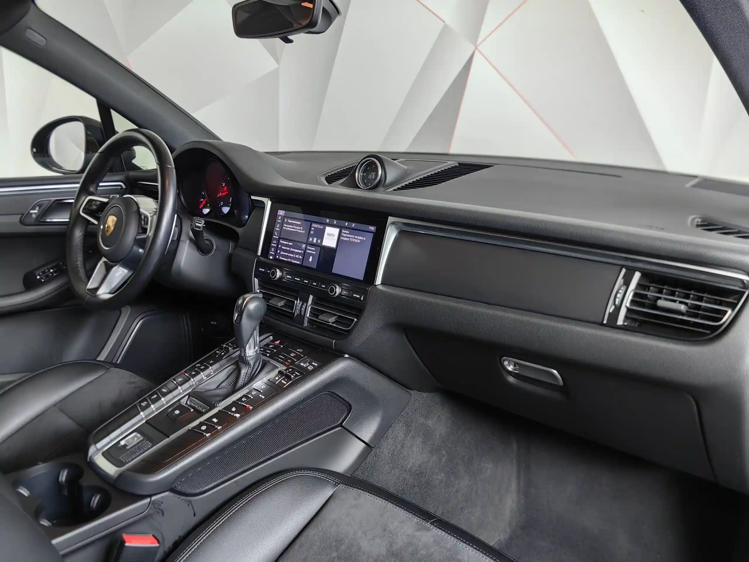 Porsche Macan 2021