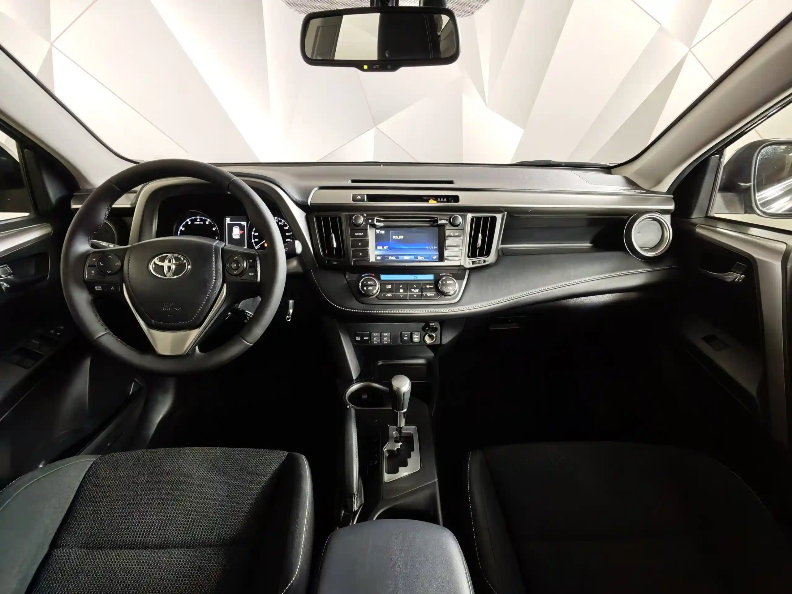 Toyota RAV4 2015