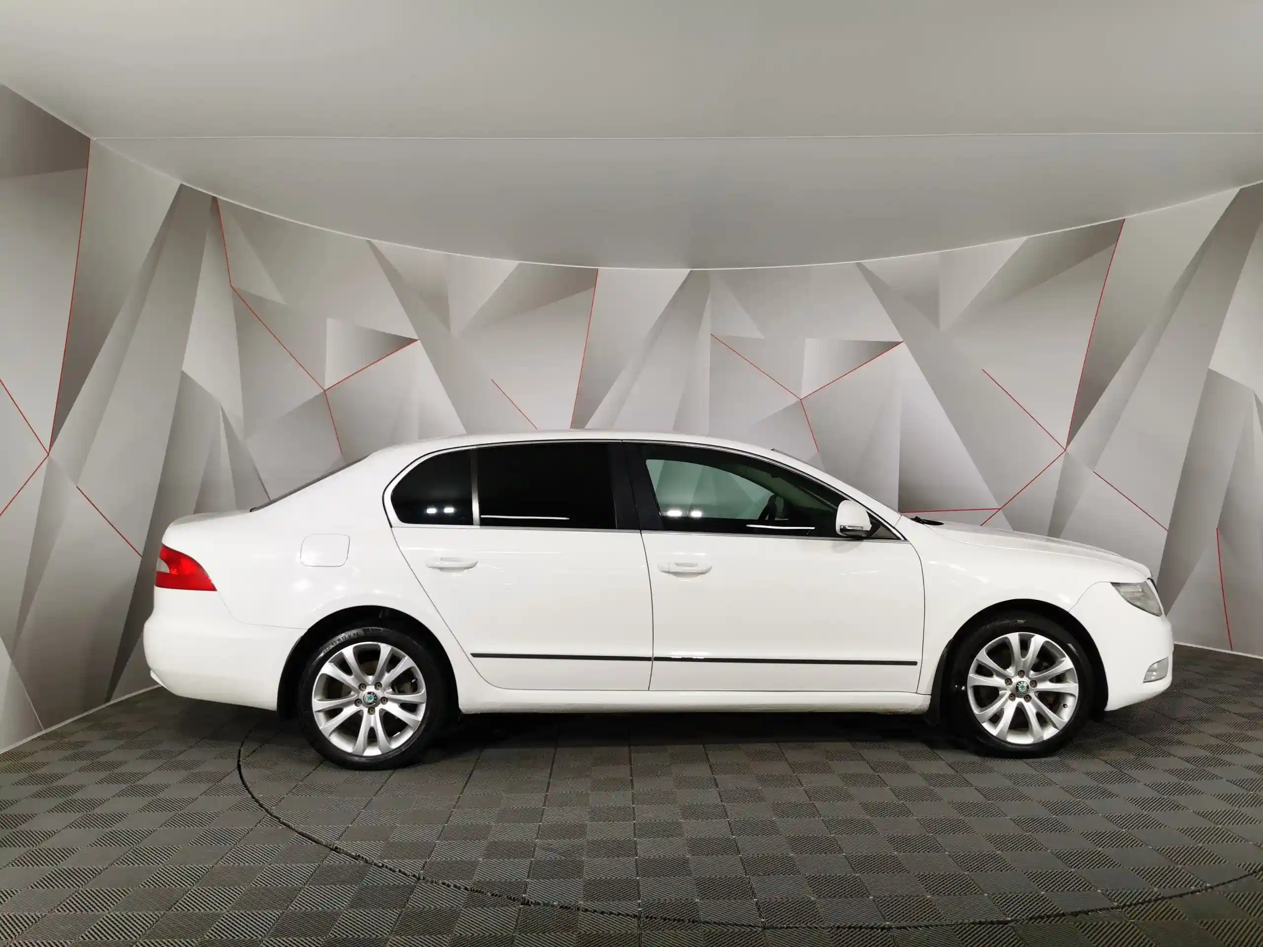 Skoda Superb 2011