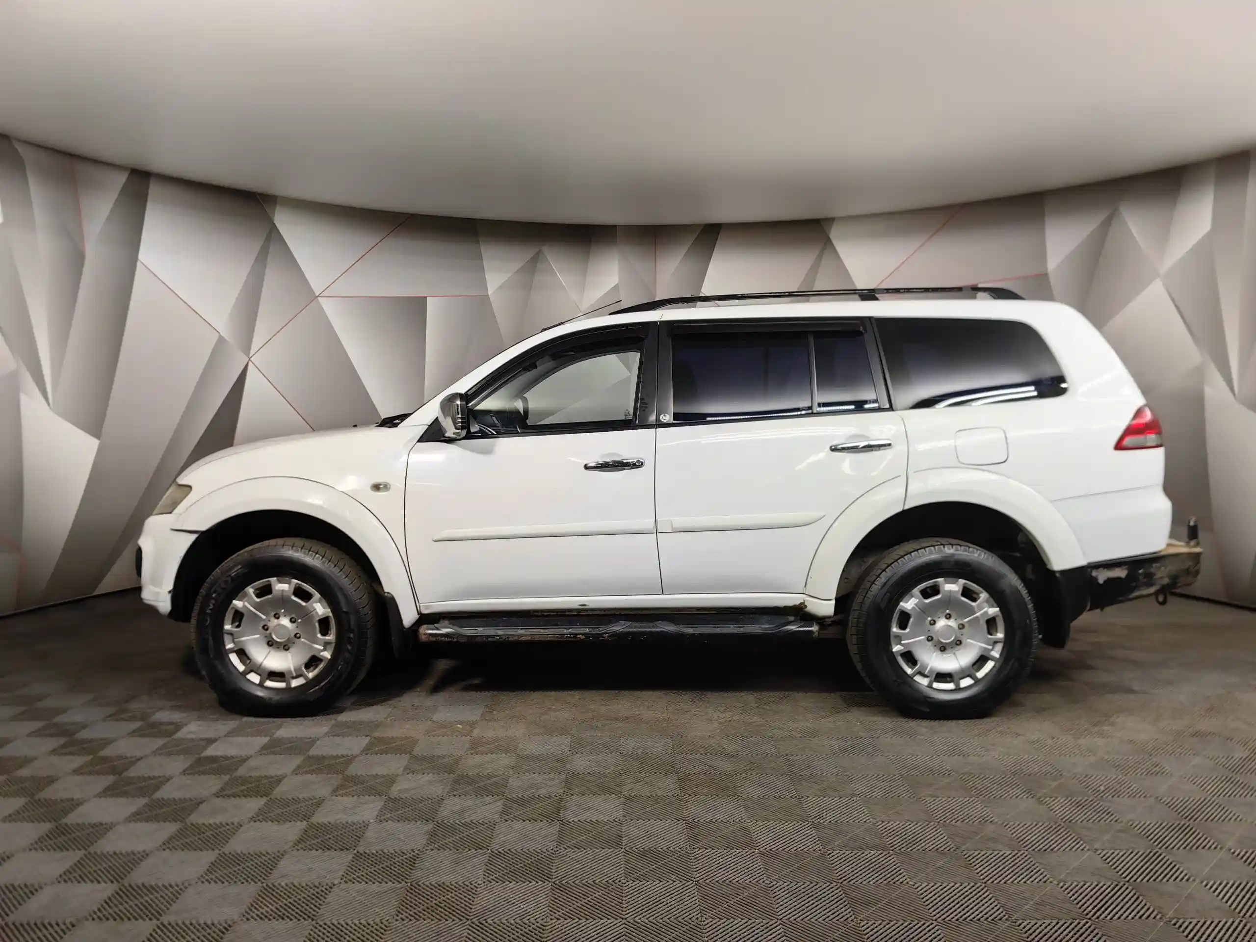 Mitsubishi Pajero Sport 2014