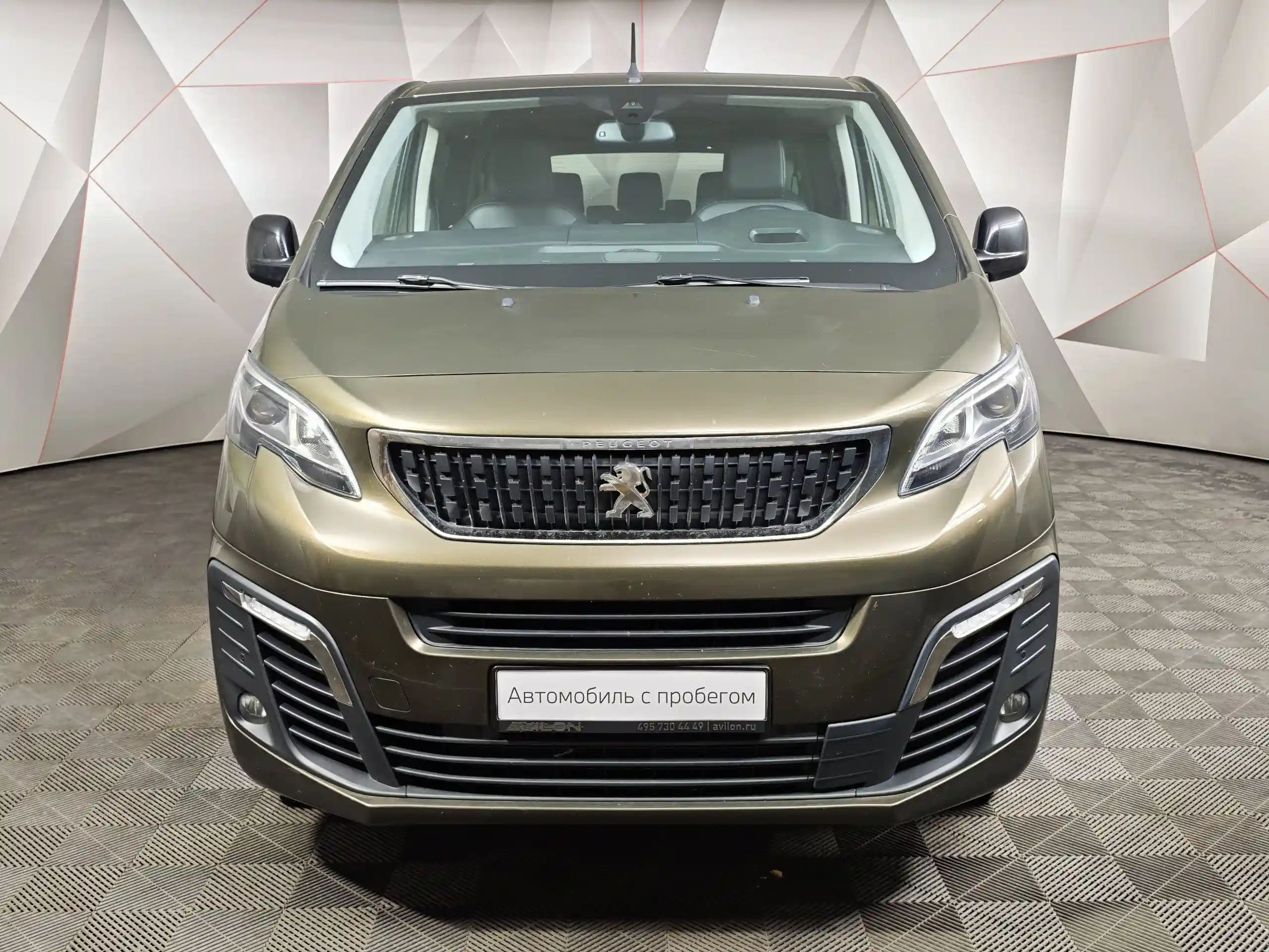Peugeot Traveller Business 2018